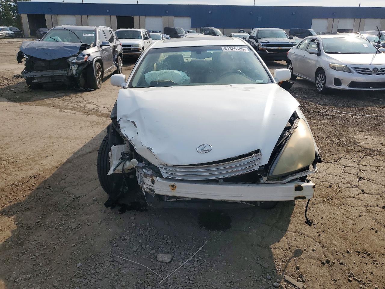 2003 Lexus Es 300 White vin: JTHBF30G736001569