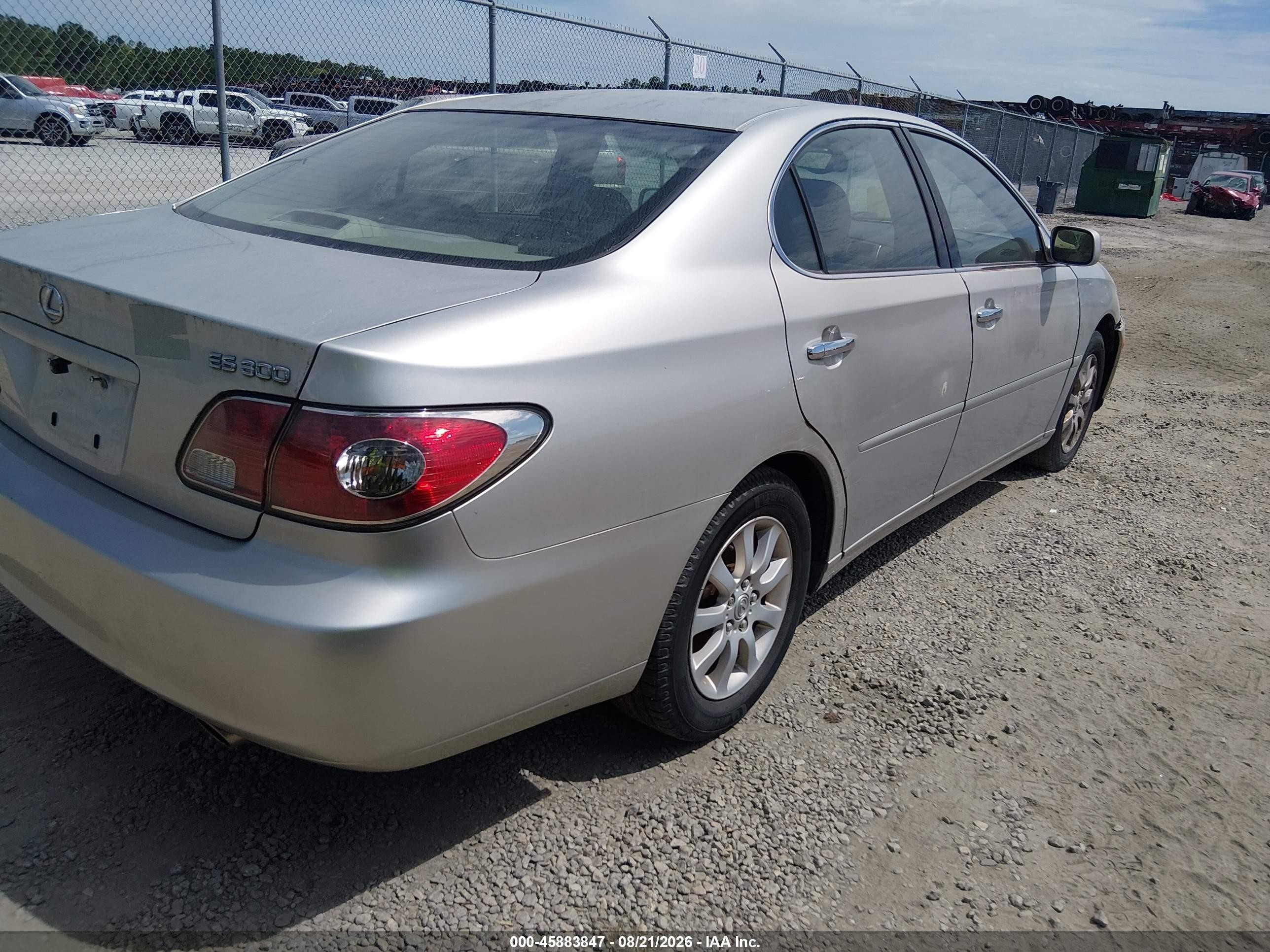 2003 Lexus Es 300   Silver vin: JTHBF30G736007551