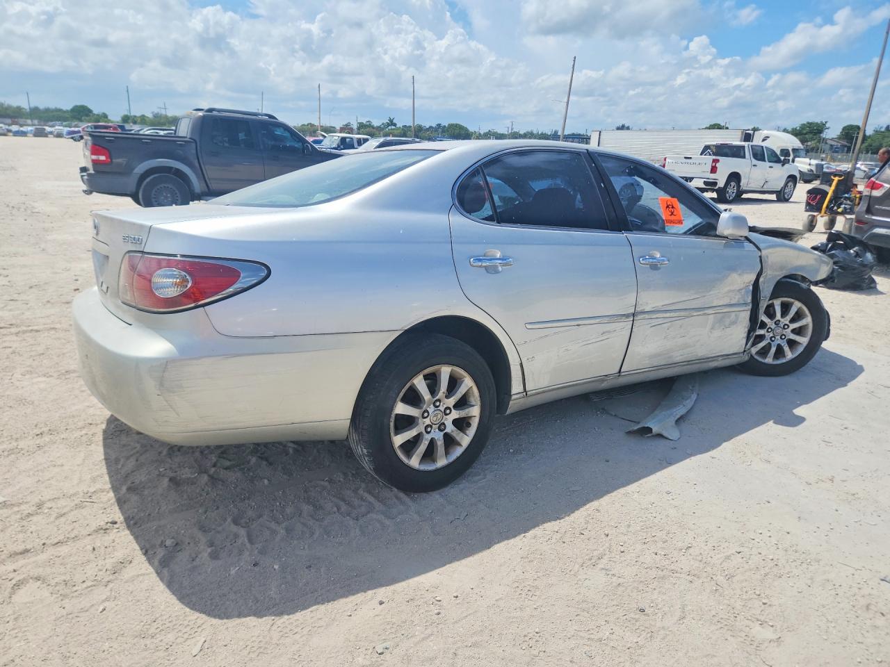 2002 Lexus Es 300 Silver vin: JTHBF30G820016762