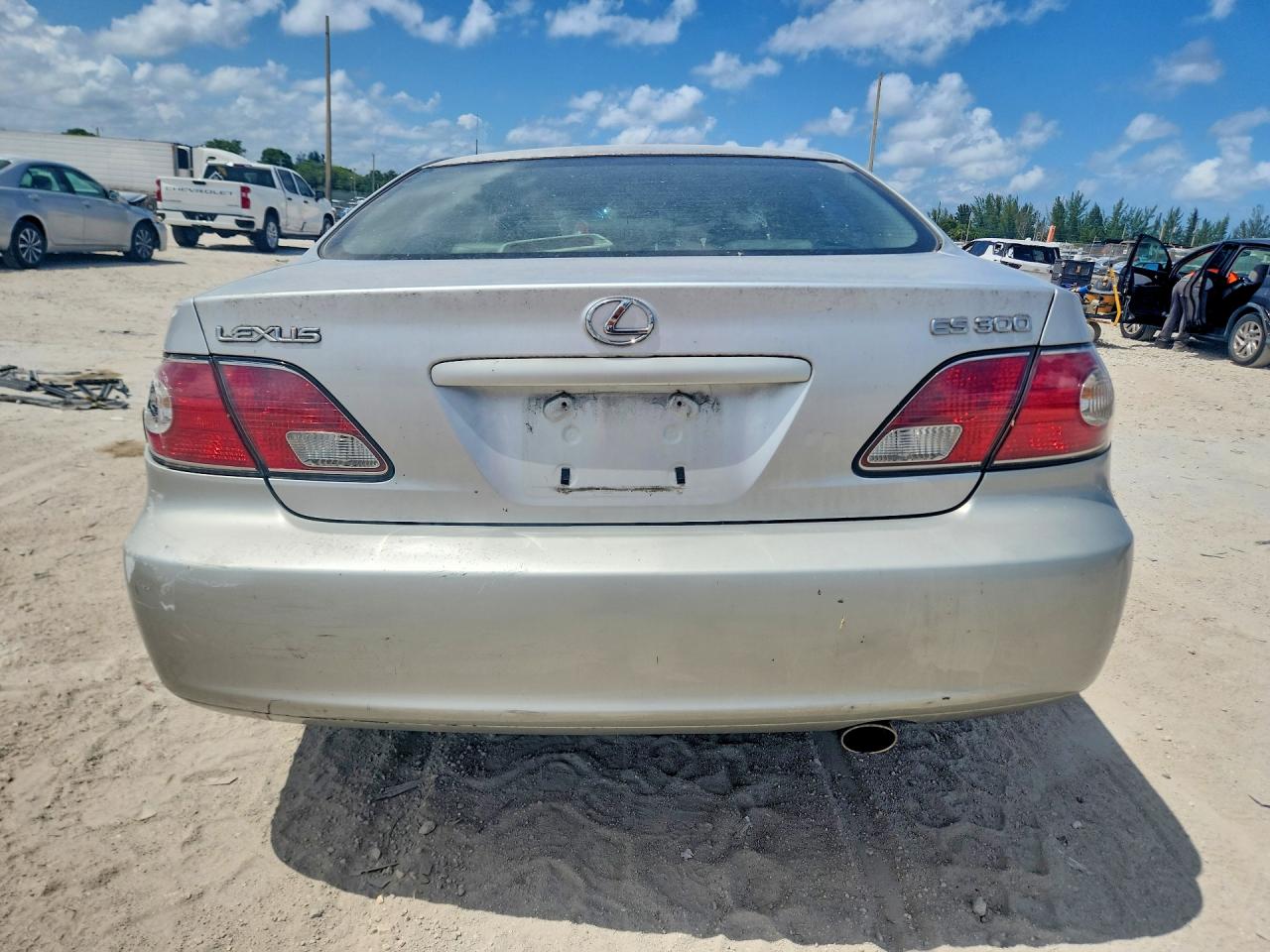 2002 Lexus Es 300 Silver vin: JTHBF30G820016762