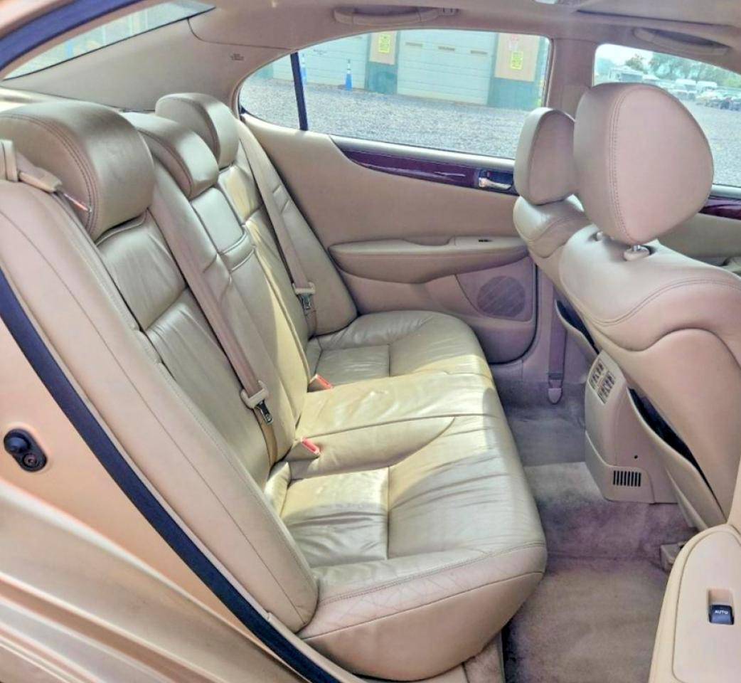 2002 Lexus Es 300 Желто-коричневый vin: JTHBF30G820054511