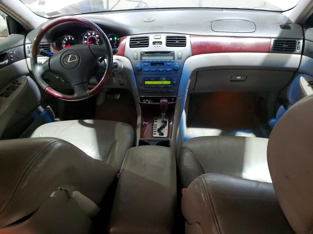 2002 Lexus Es 300 Base Beige vin: JTHBF30G820063628