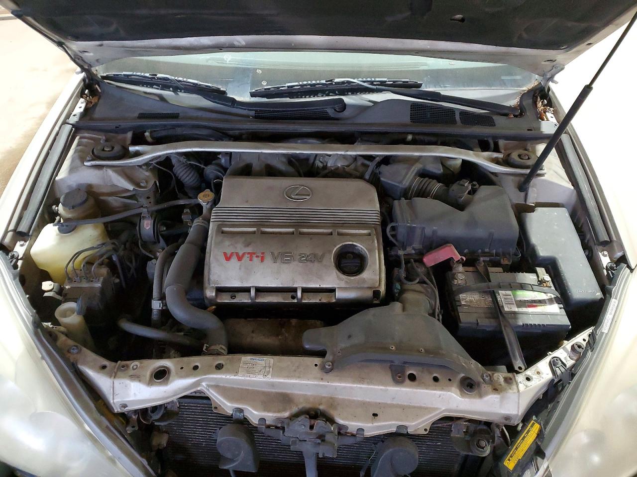 2002 Lexus Es 300 Base Beige vin: JTHBF30G820063628