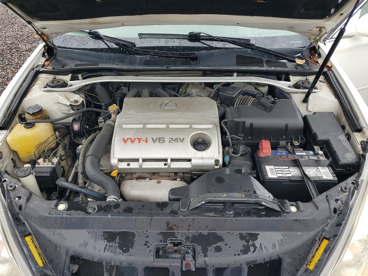 2002 Lexus Es 300 White vin: JTHBF30G820084270