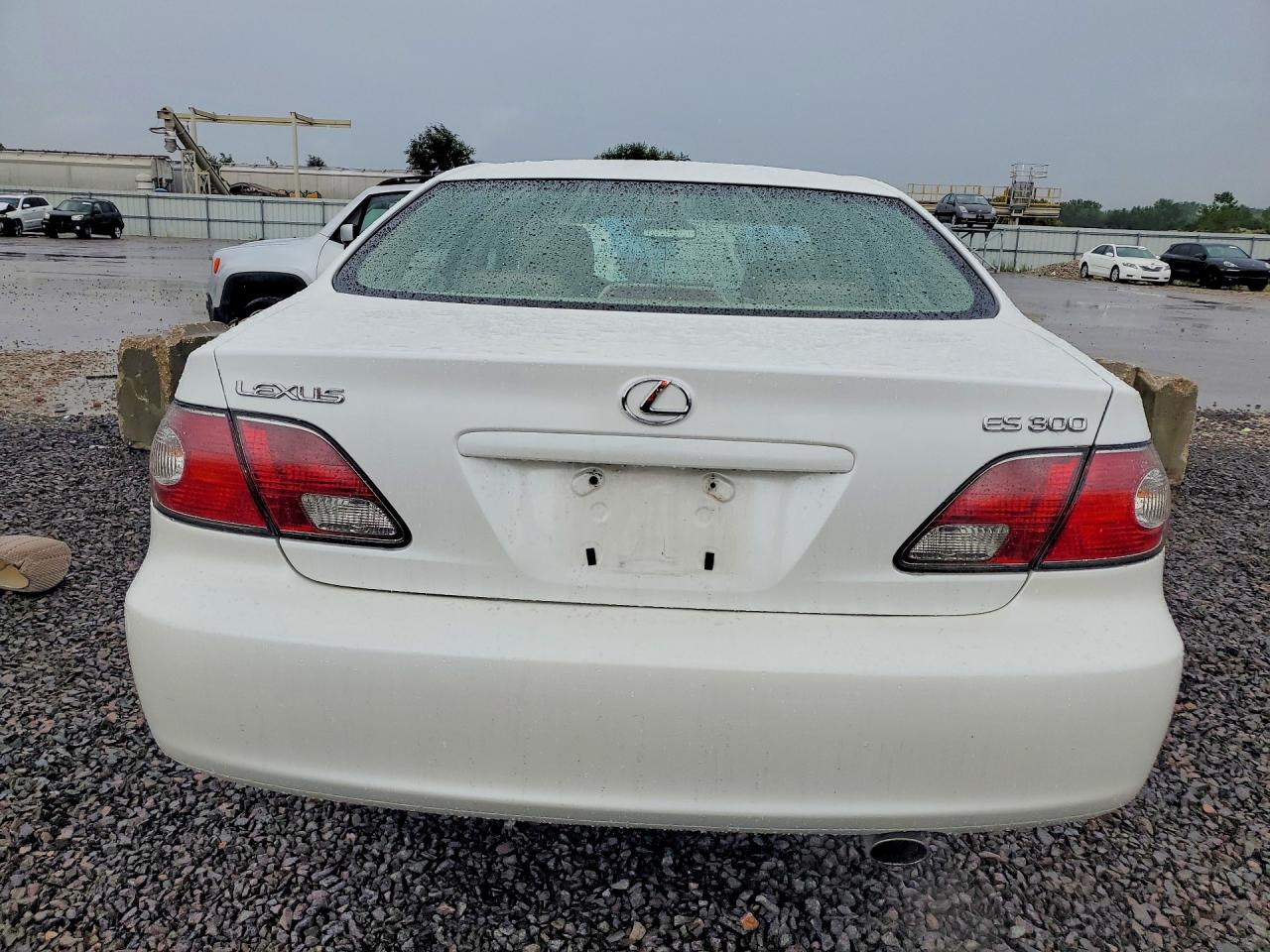 2002 Lexus Es 300 White vin: JTHBF30G820084270