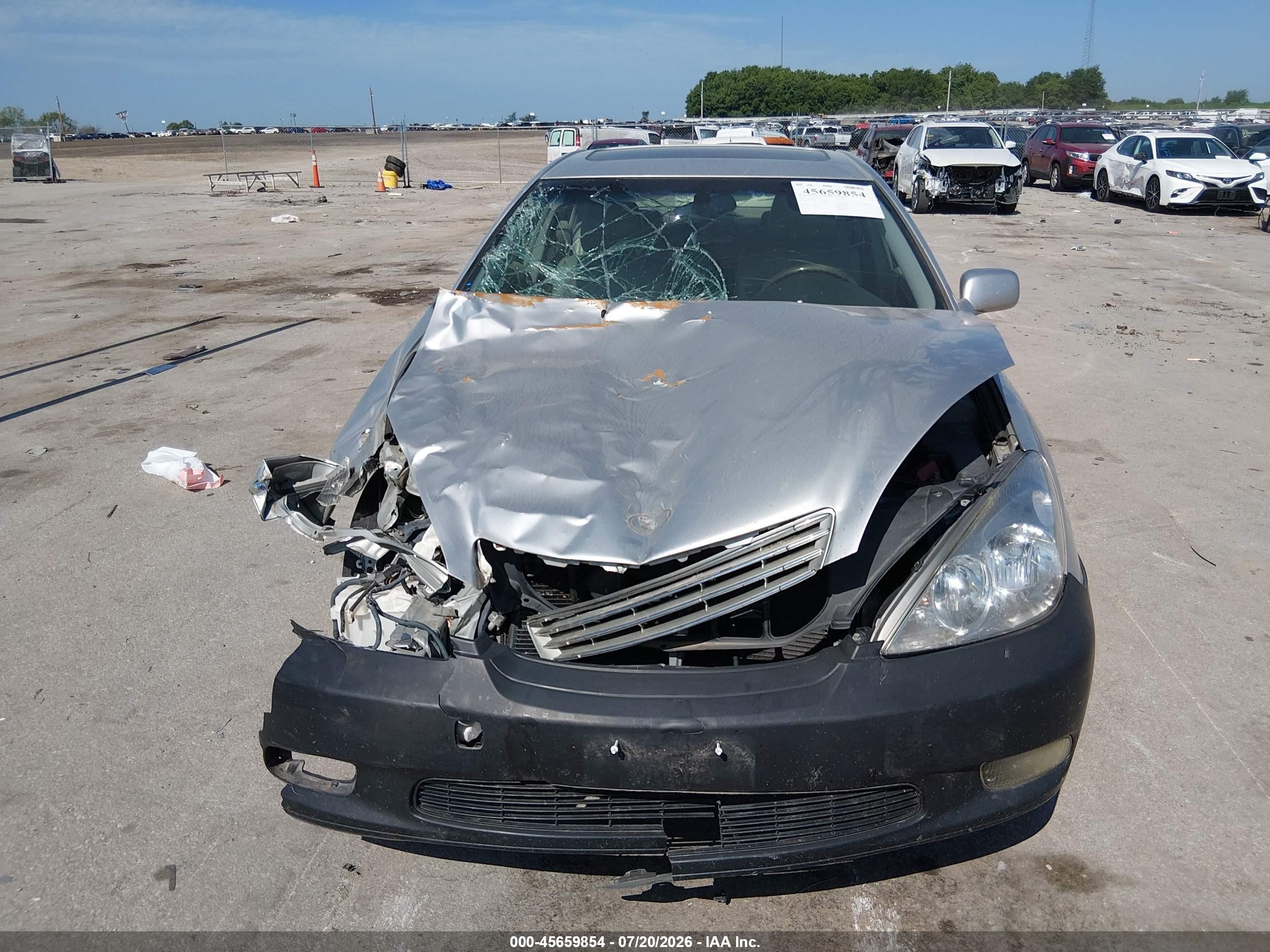 2002 Lexus Es 300 Silver vin: JTHBF30G825024251