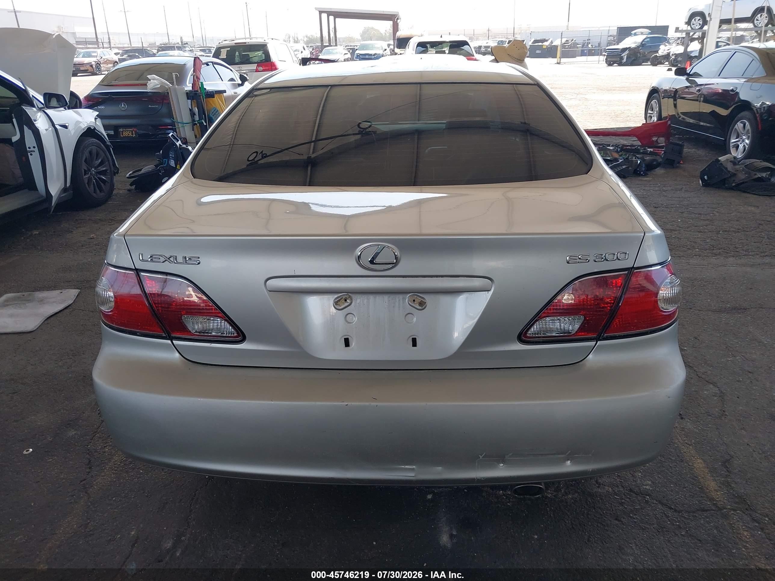 2003 Lexus Es 300 Silver vin: JTHBF30G836006831