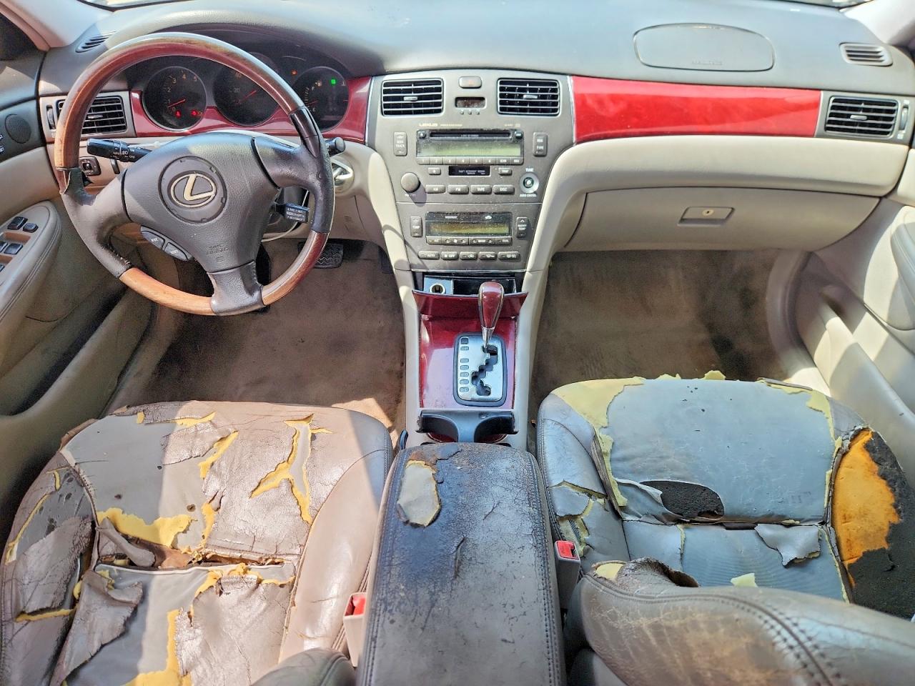2002 Lexus Es 300 Gold vin: JTHBF30G920043047