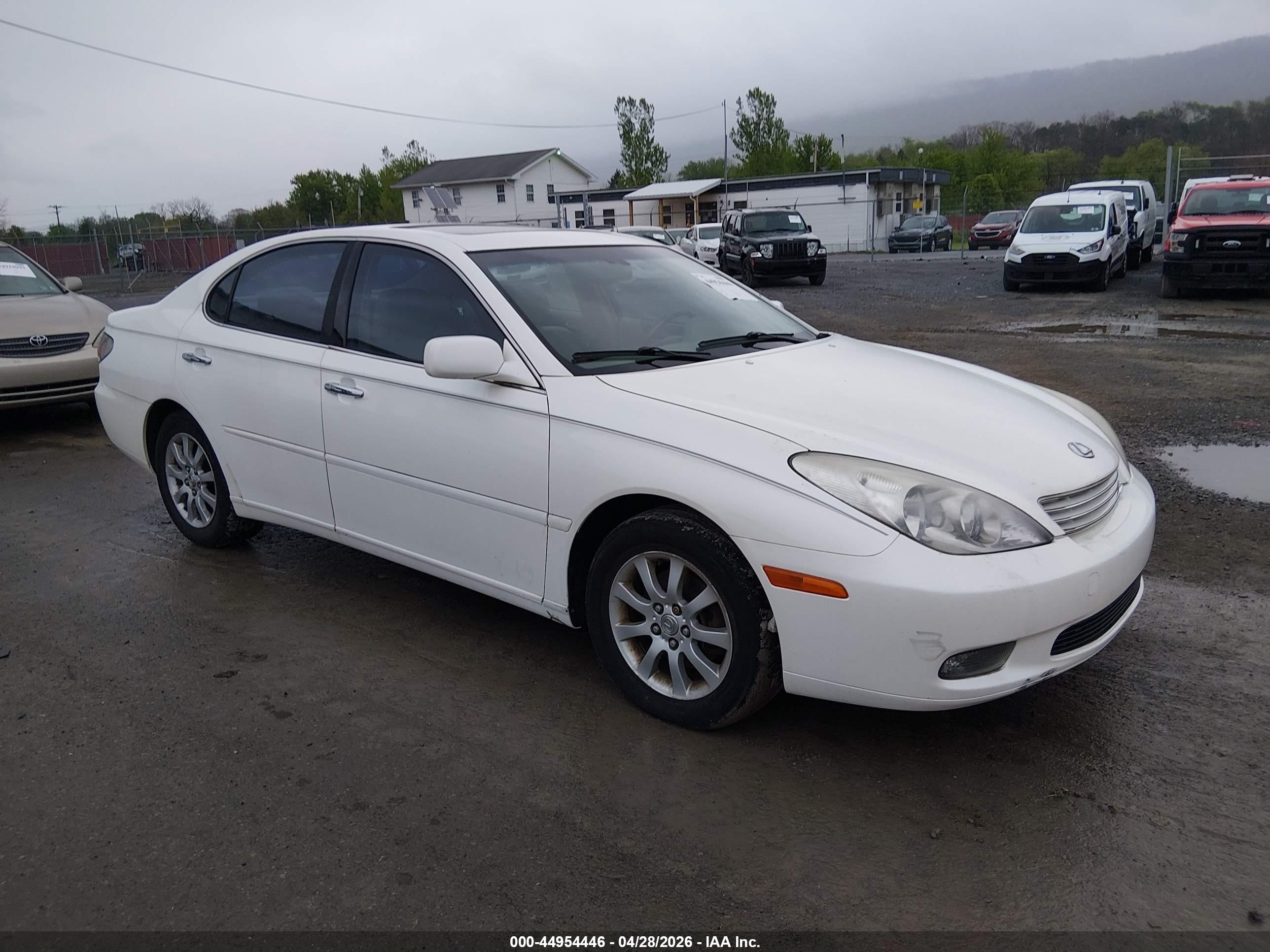 2002 Lexus Es 300 White vin: JTHBF30G925003991