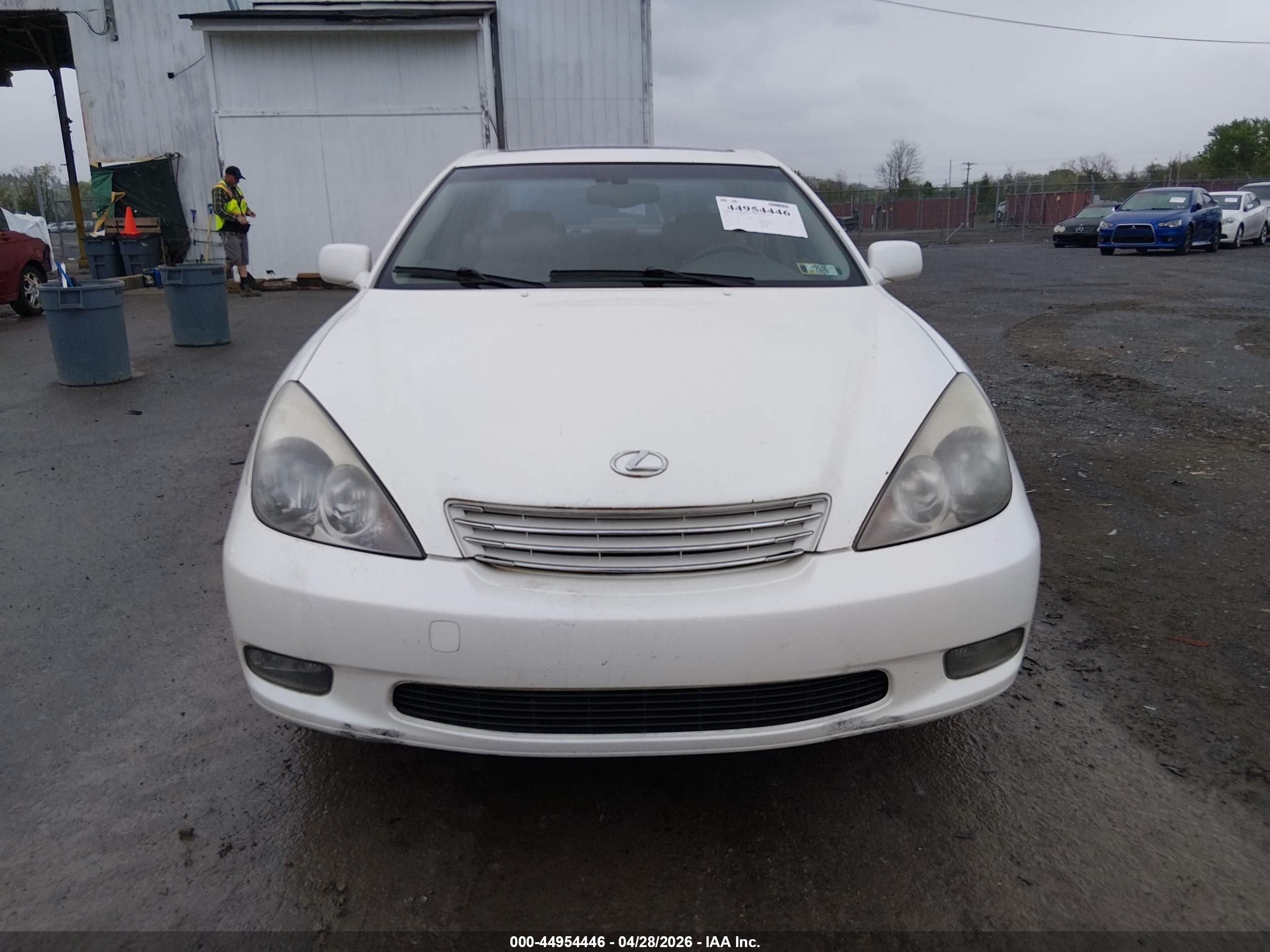 2002 Lexus Es 300 White vin: JTHBF30G925003991
