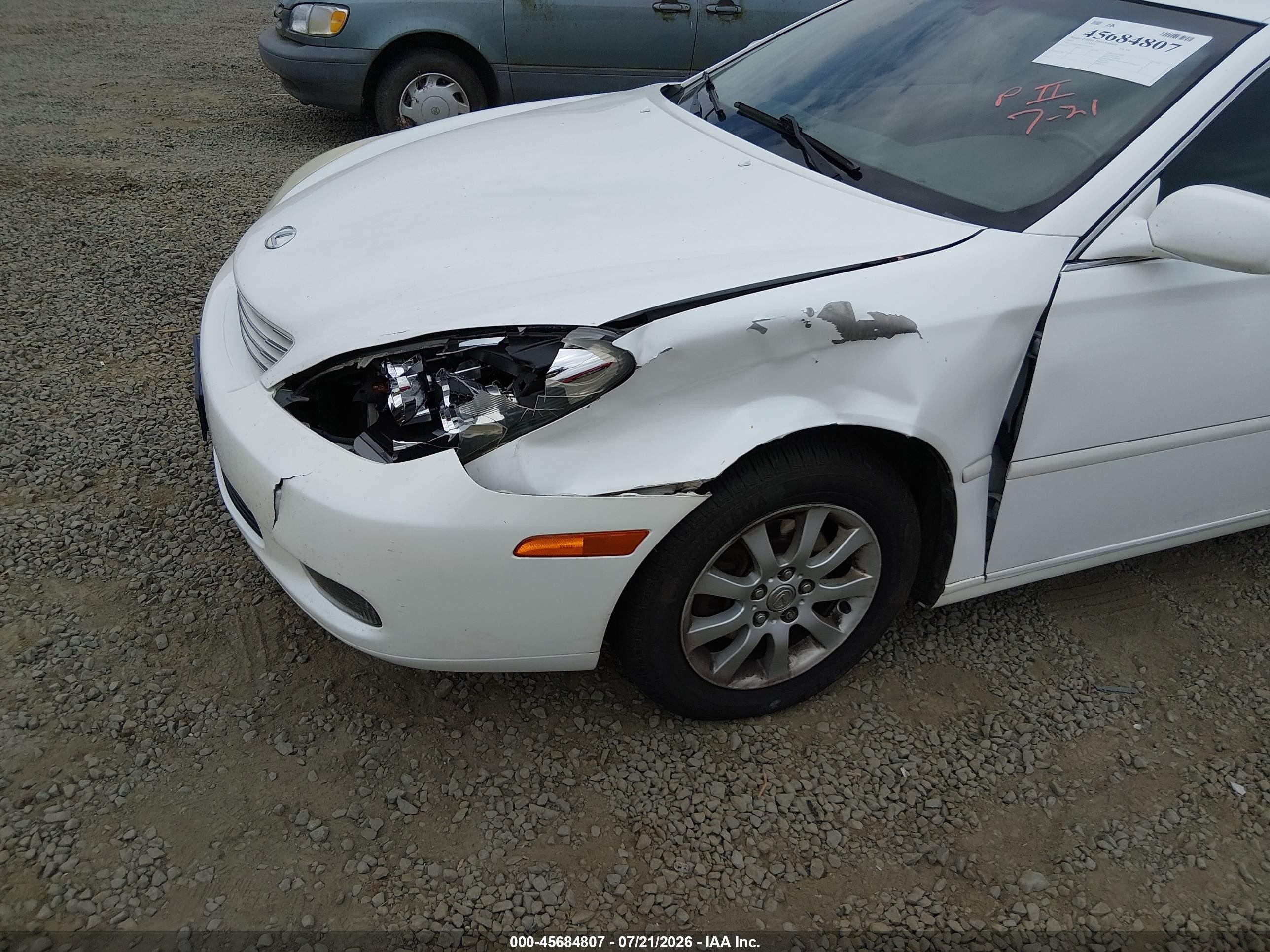 2003 Lexus Es 300 White vin: JTHBF30G930140041