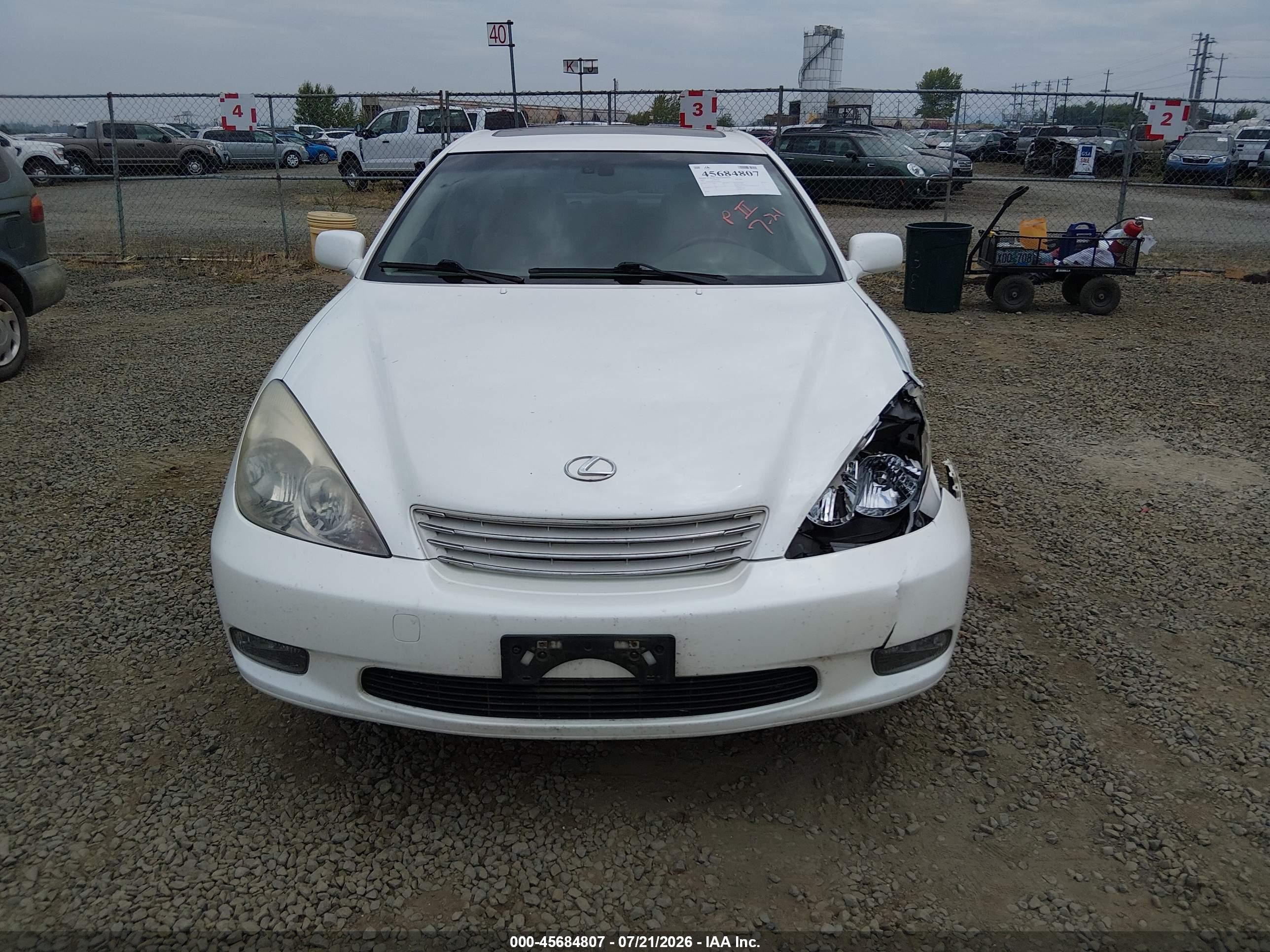 2003 Lexus Es 300 White vin: JTHBF30G930140041