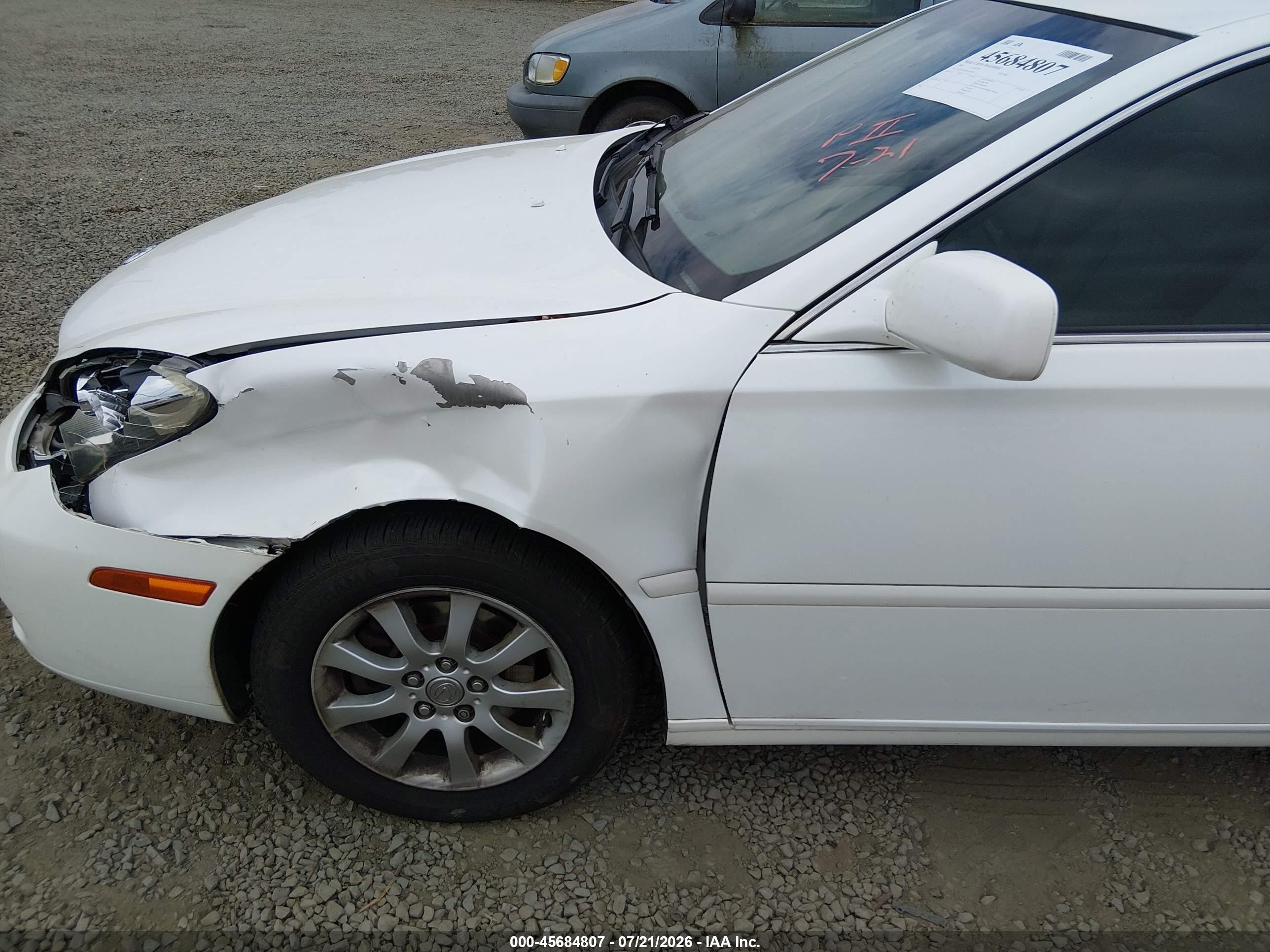 2003 Lexus Es 300 White vin: JTHBF30G930140041