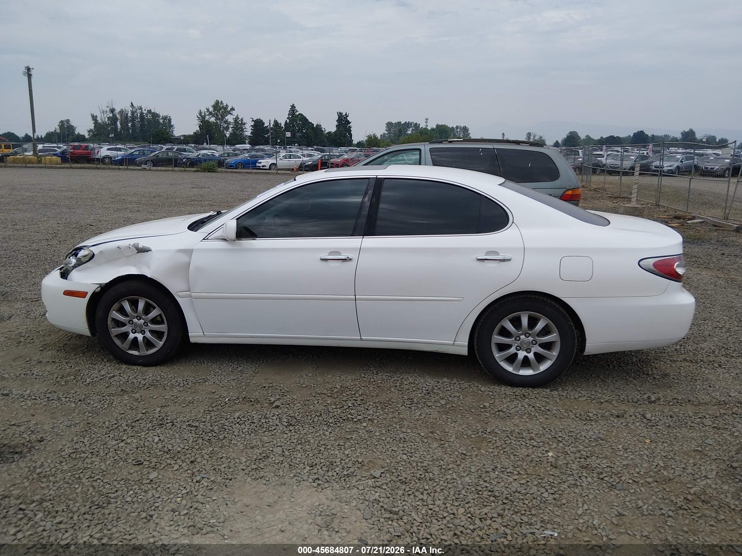 2003 Lexus Es 300 White vin: JTHBF30G930140041
