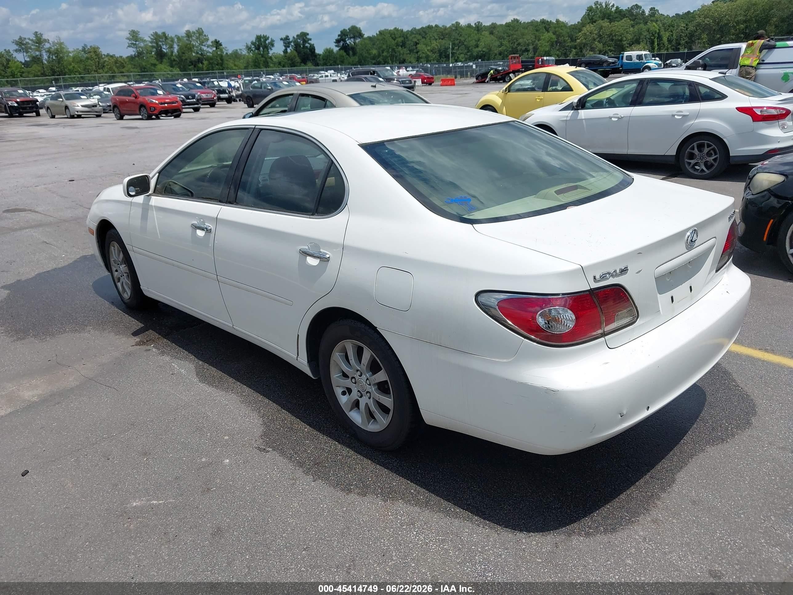 2003 Lexus Es 300   White vin: JTHBF30G930148513