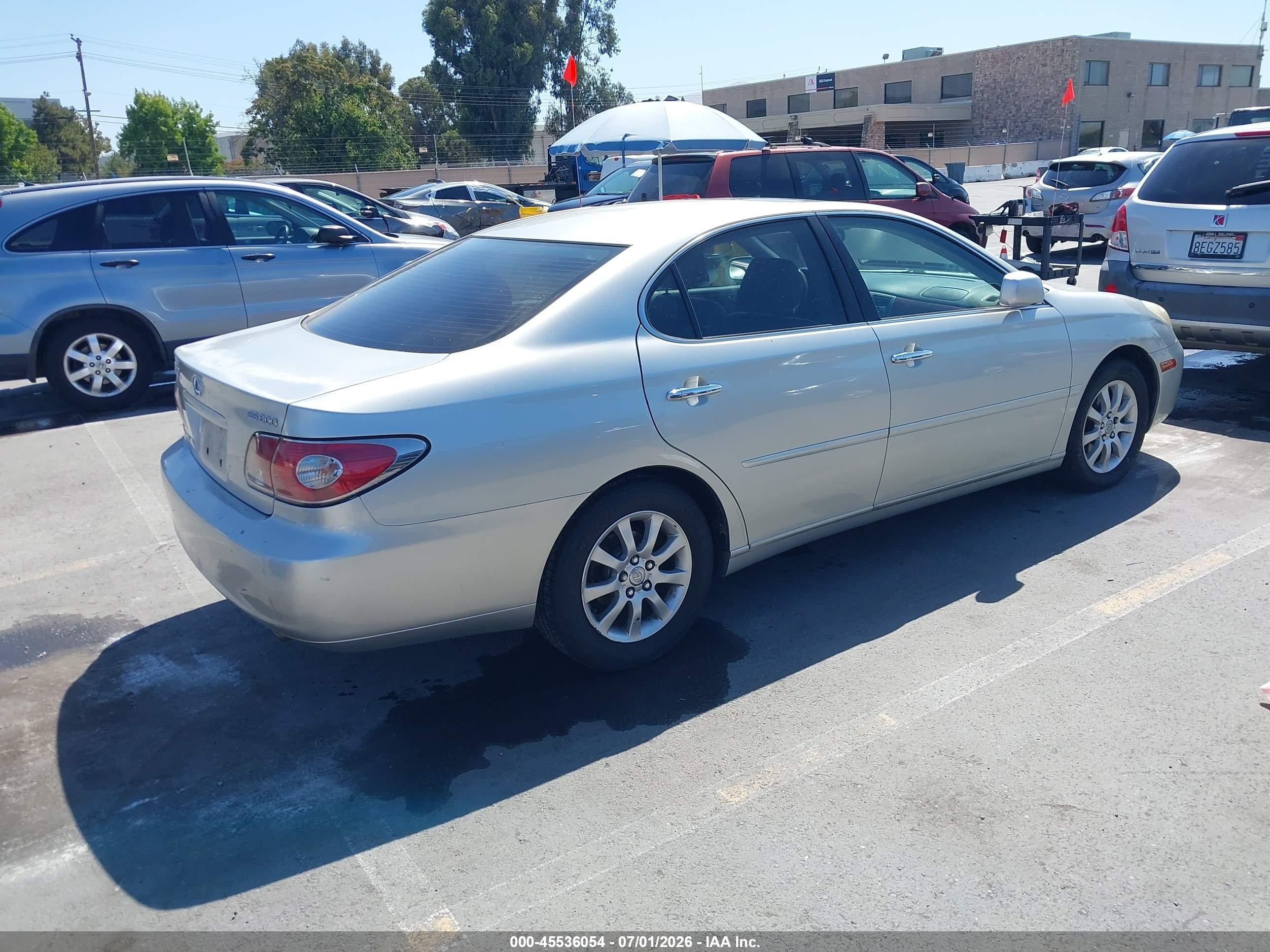 2003 Lexus Es 300   Silver vin: JTHBF30G935038435