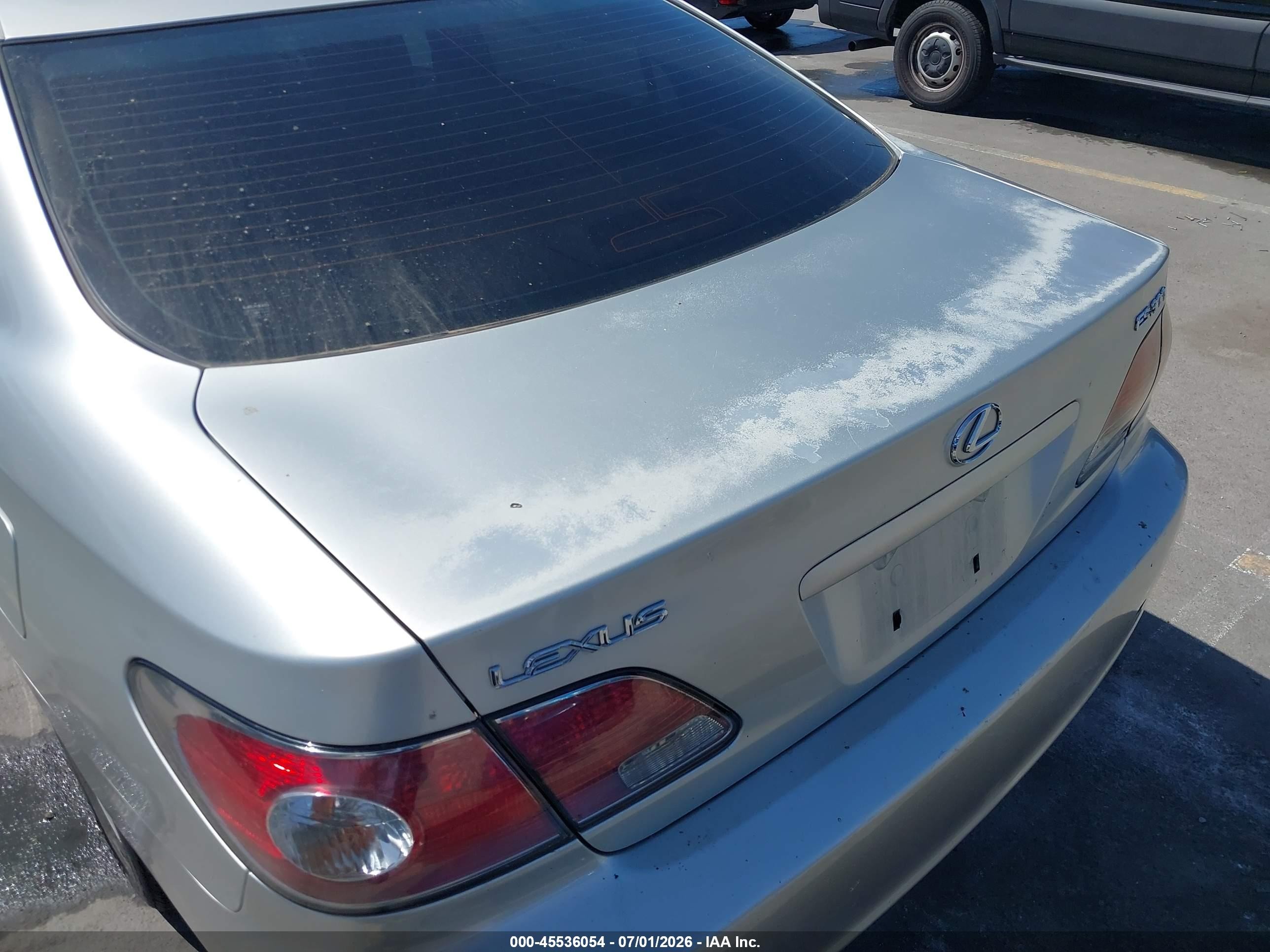 2003 Lexus Es 300   Silver vin: JTHBF30G935038435