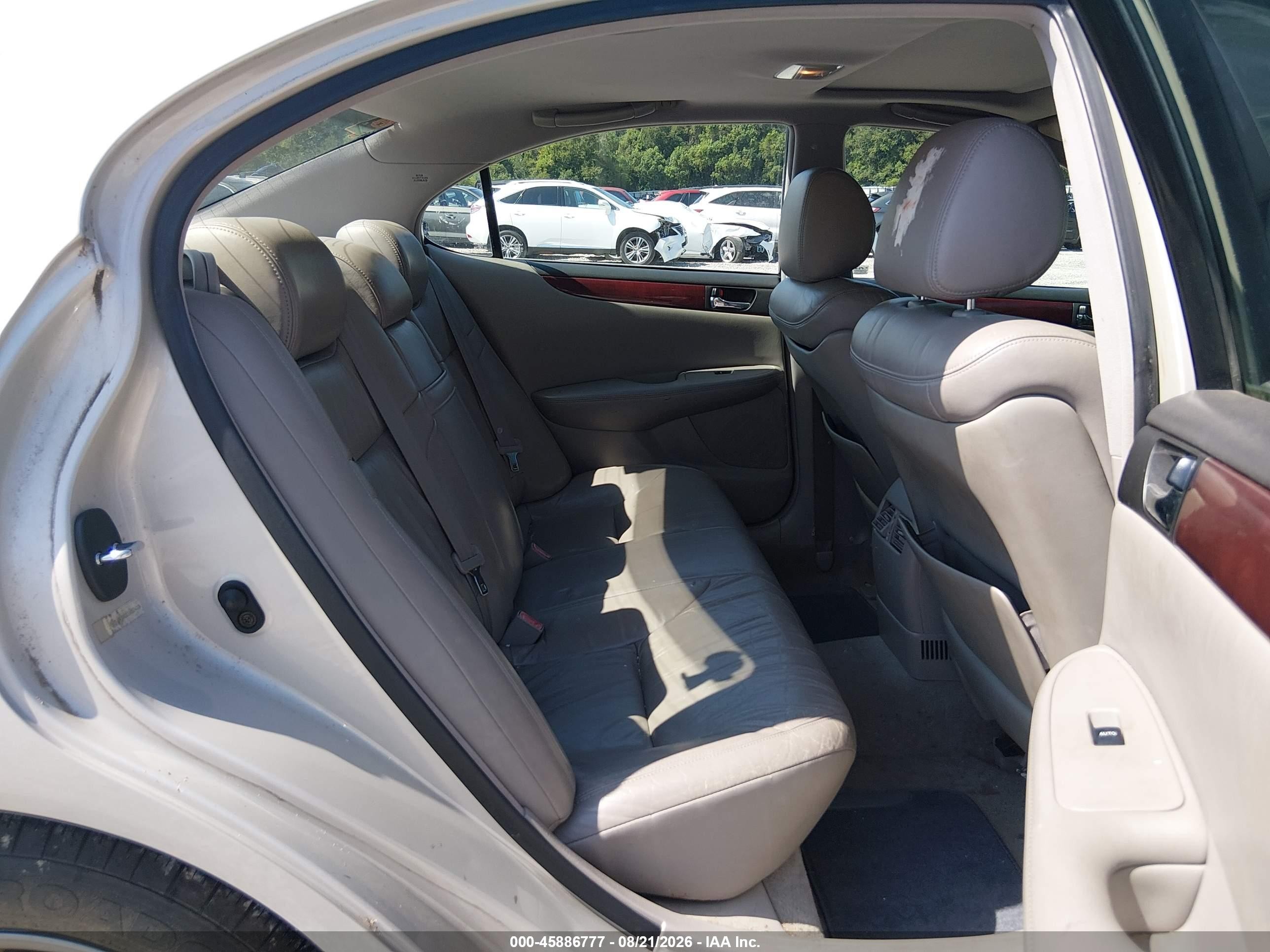 2002 Lexus Es 300 Gold vin: JTHBF30GX20052422