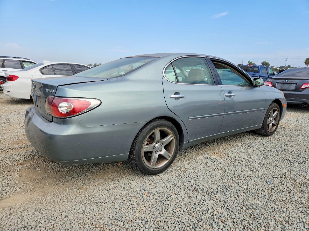 2002 Lexus Es 300 Blue vin: JTHBF30GX20082004