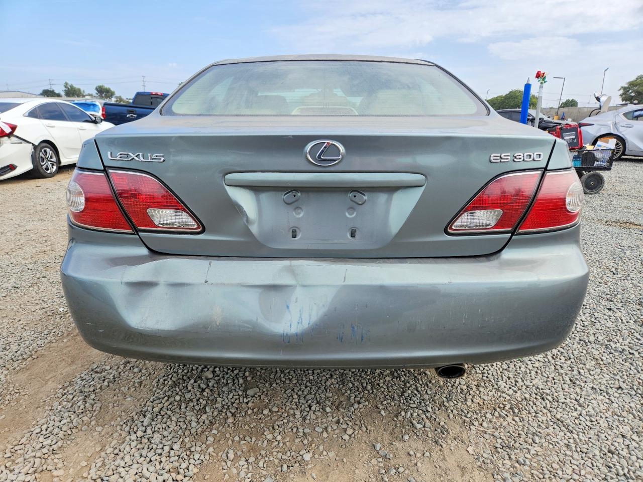 2002 Lexus Es 300 Blue vin: JTHBF30GX20082004