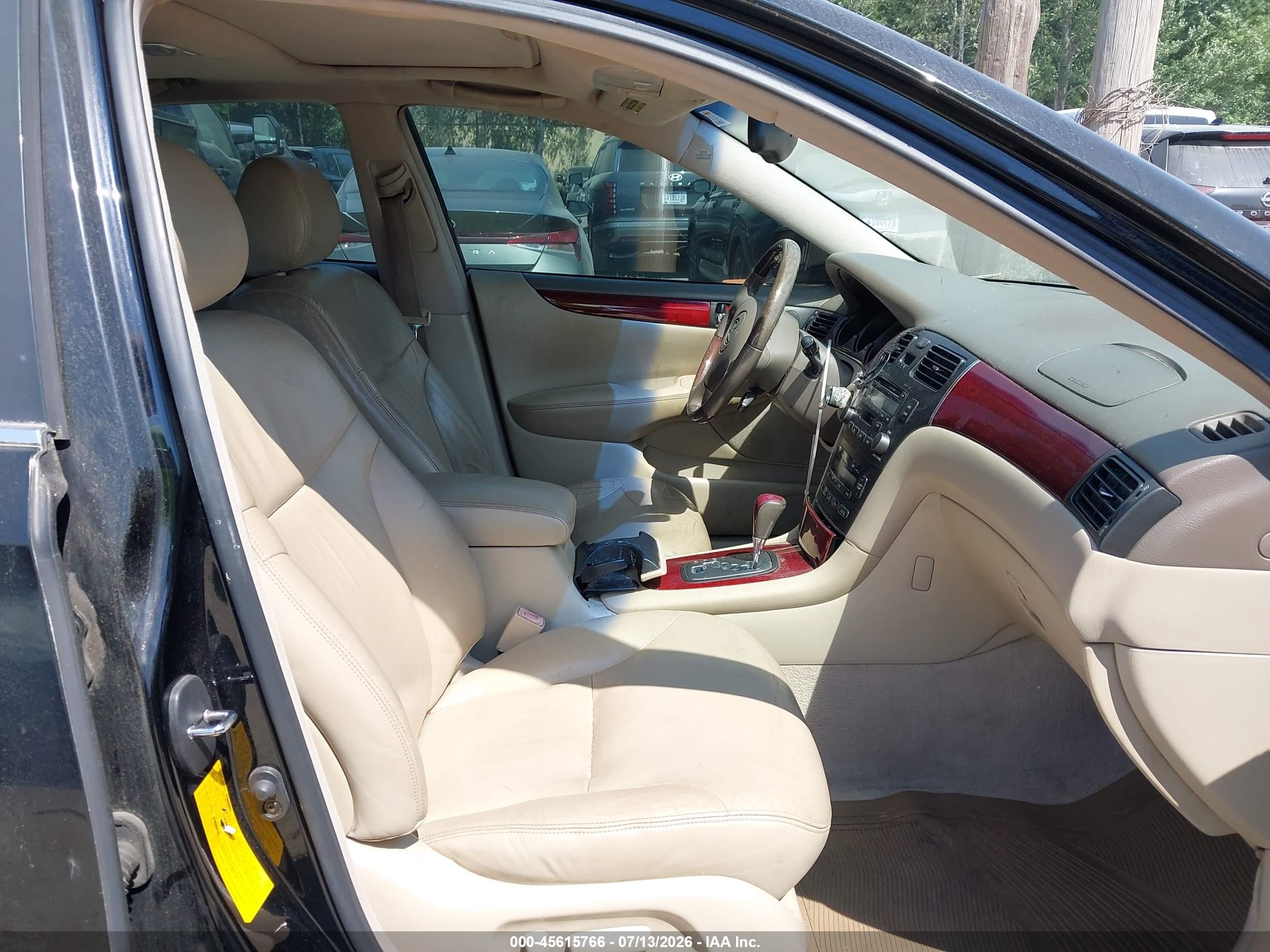 2002 Lexus Es 300   Черный vin: JTHBF30GX25019035