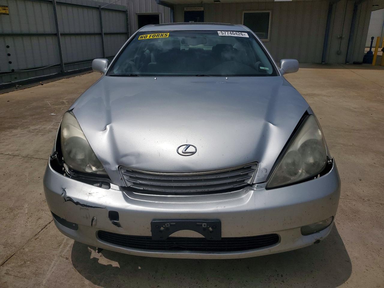 2002 Lexus Es 300 Silver vin: JTHBF30GX25030701