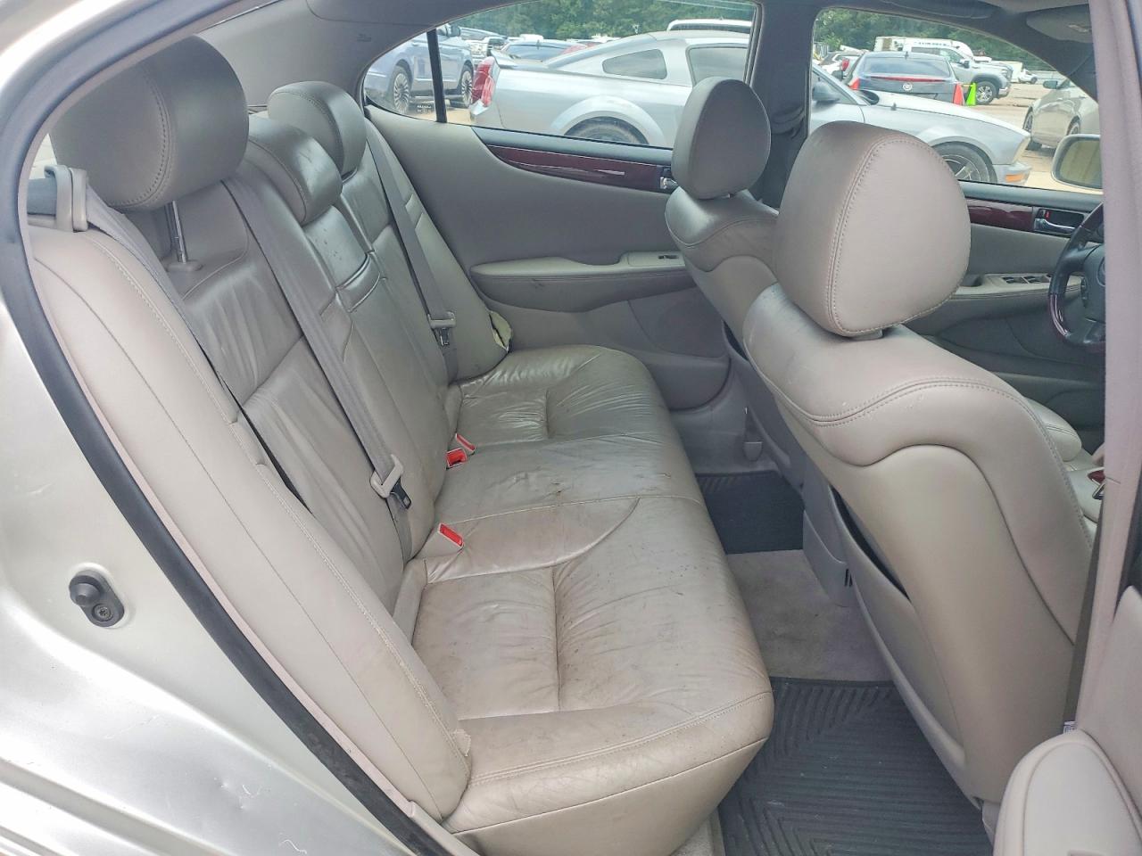 2002 Lexus Es 300 Silver vin: JTHBF30GX25030701