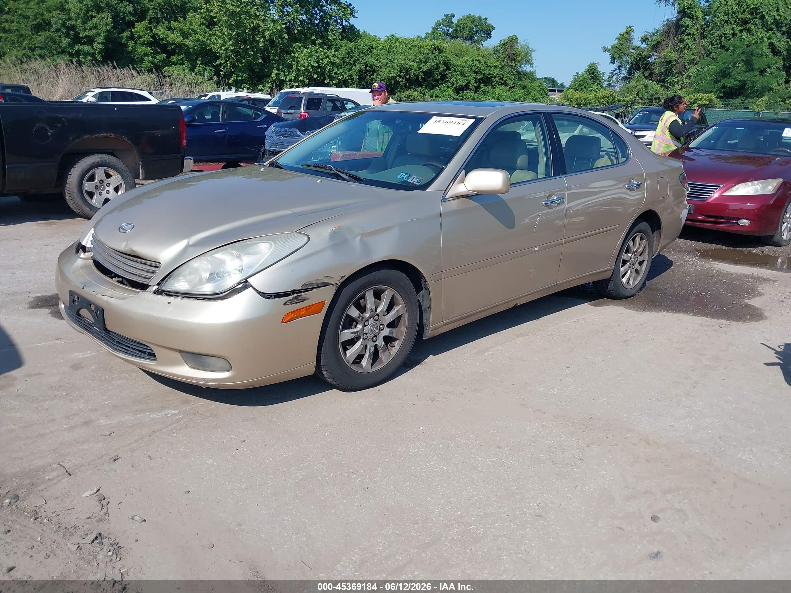 2003 Lexus Es 300 Gold vin: JTHBF30GX30103077