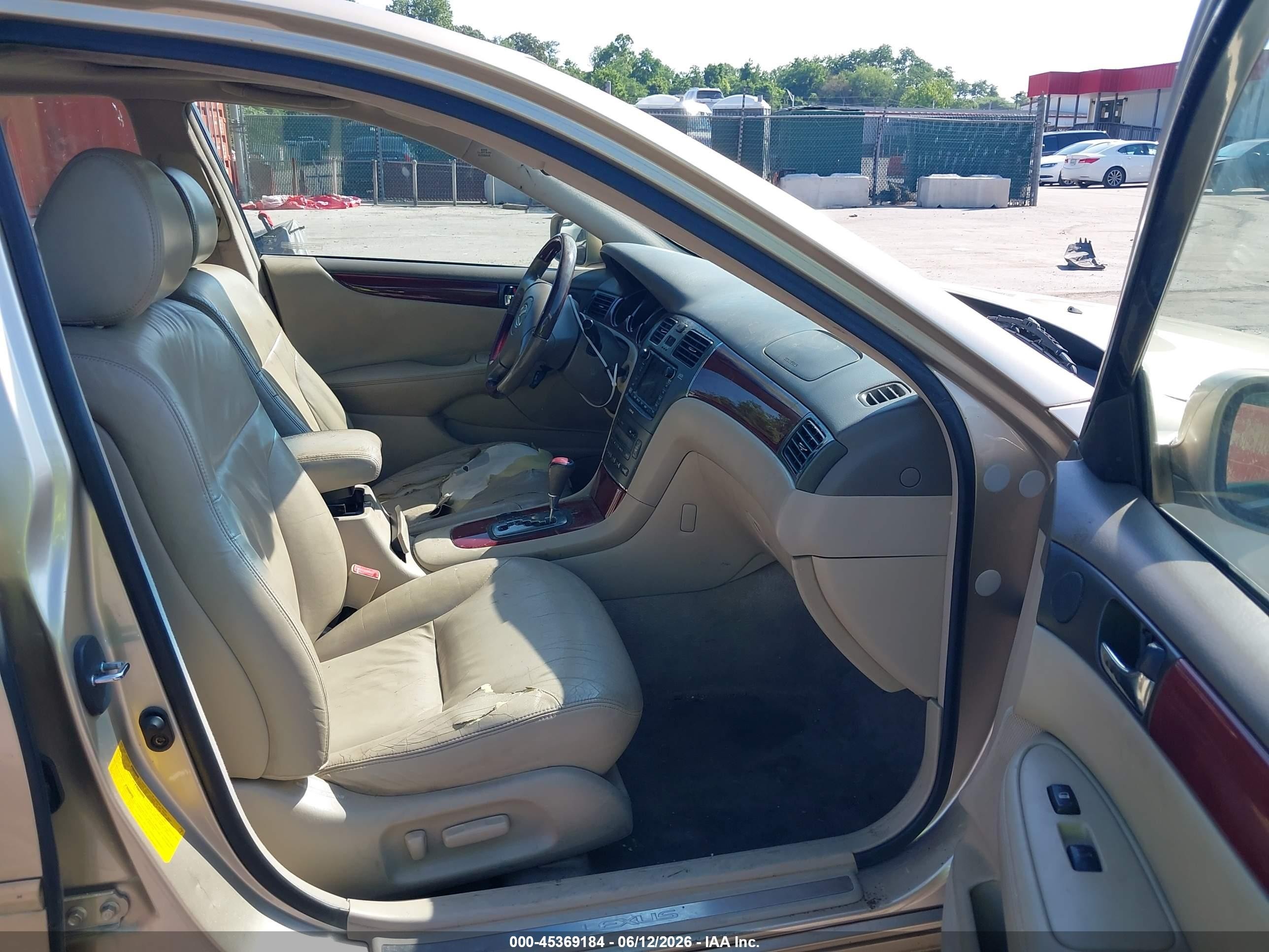 2003 Lexus Es 300 Gold vin: JTHBF30GX30103077