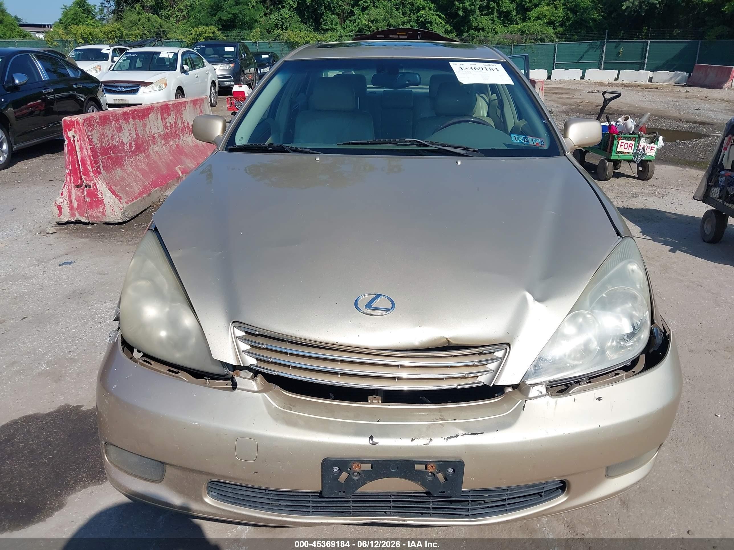 2003 Lexus Es 300 Gold vin: JTHBF30GX30103077
