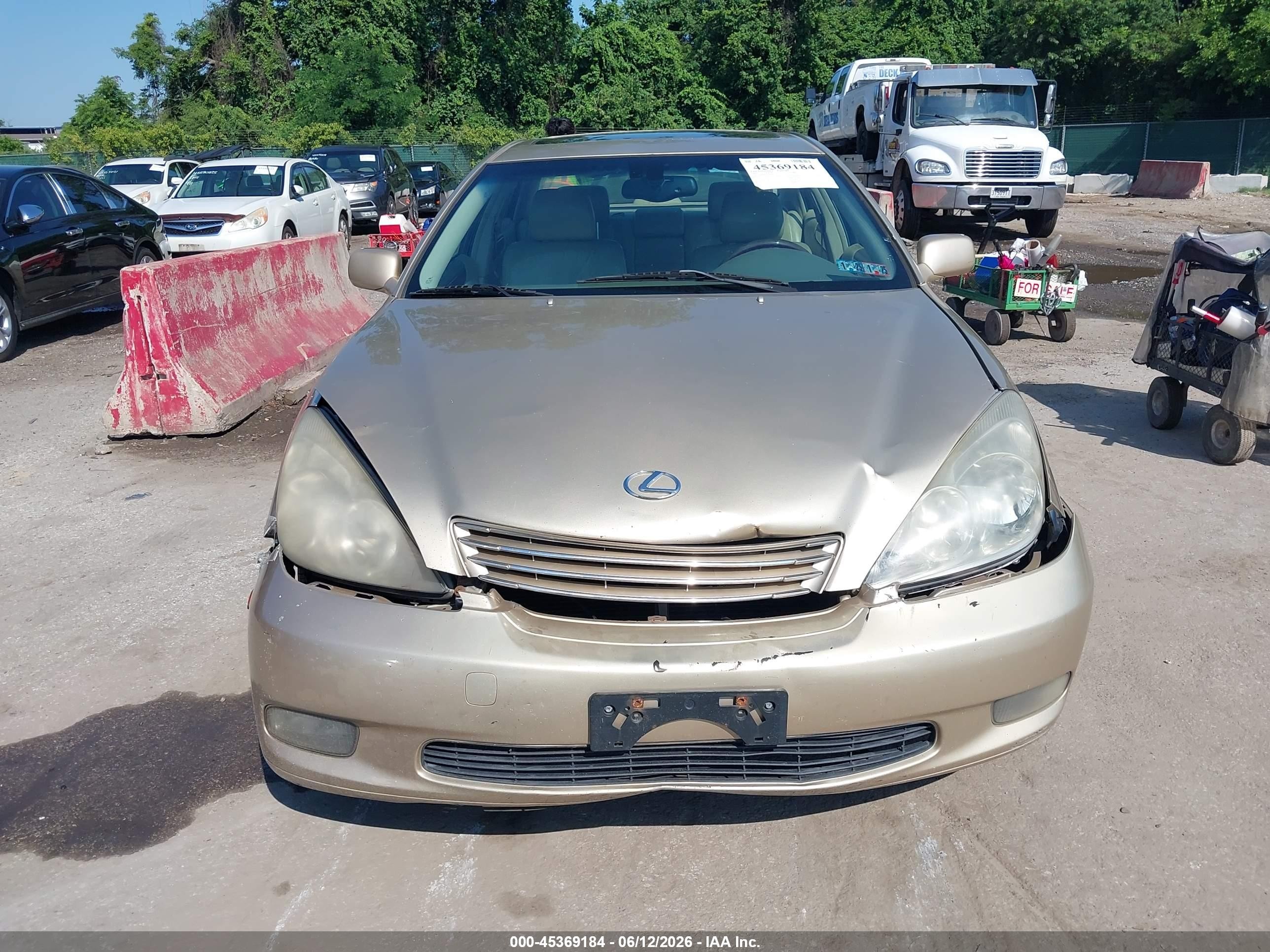 2003 Lexus Es 300 Gold vin: JTHBF30GX30103077