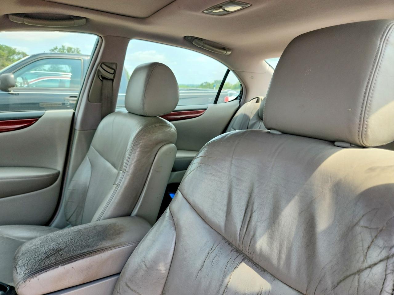2003 Lexus Es 300 Tan vin: JTHBF30GX30125158