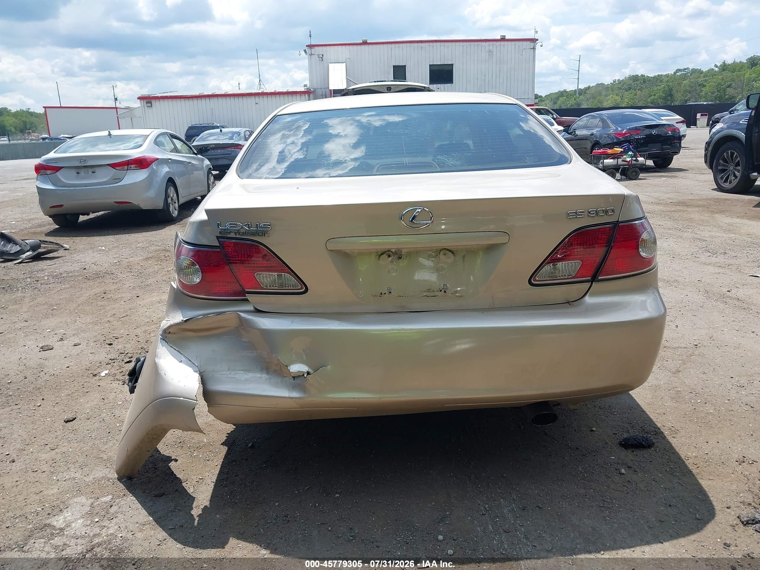 2003 Lexus Es 300   Champagne vin: JTHBF30GX30125533