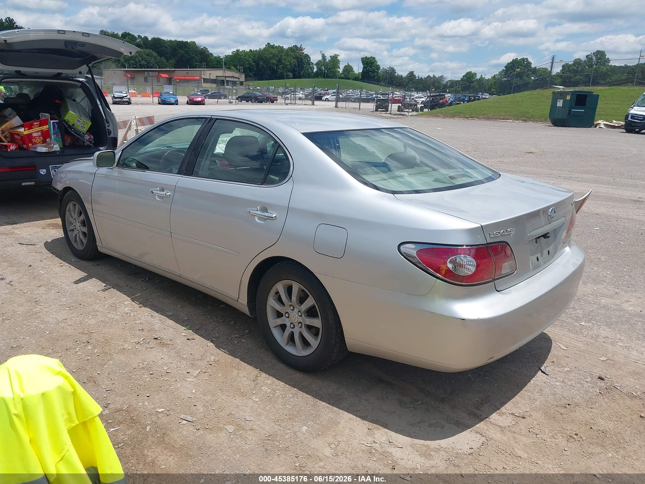 2003 Lexus Es 300   Серебряный vin: JTHBF30GX30149024