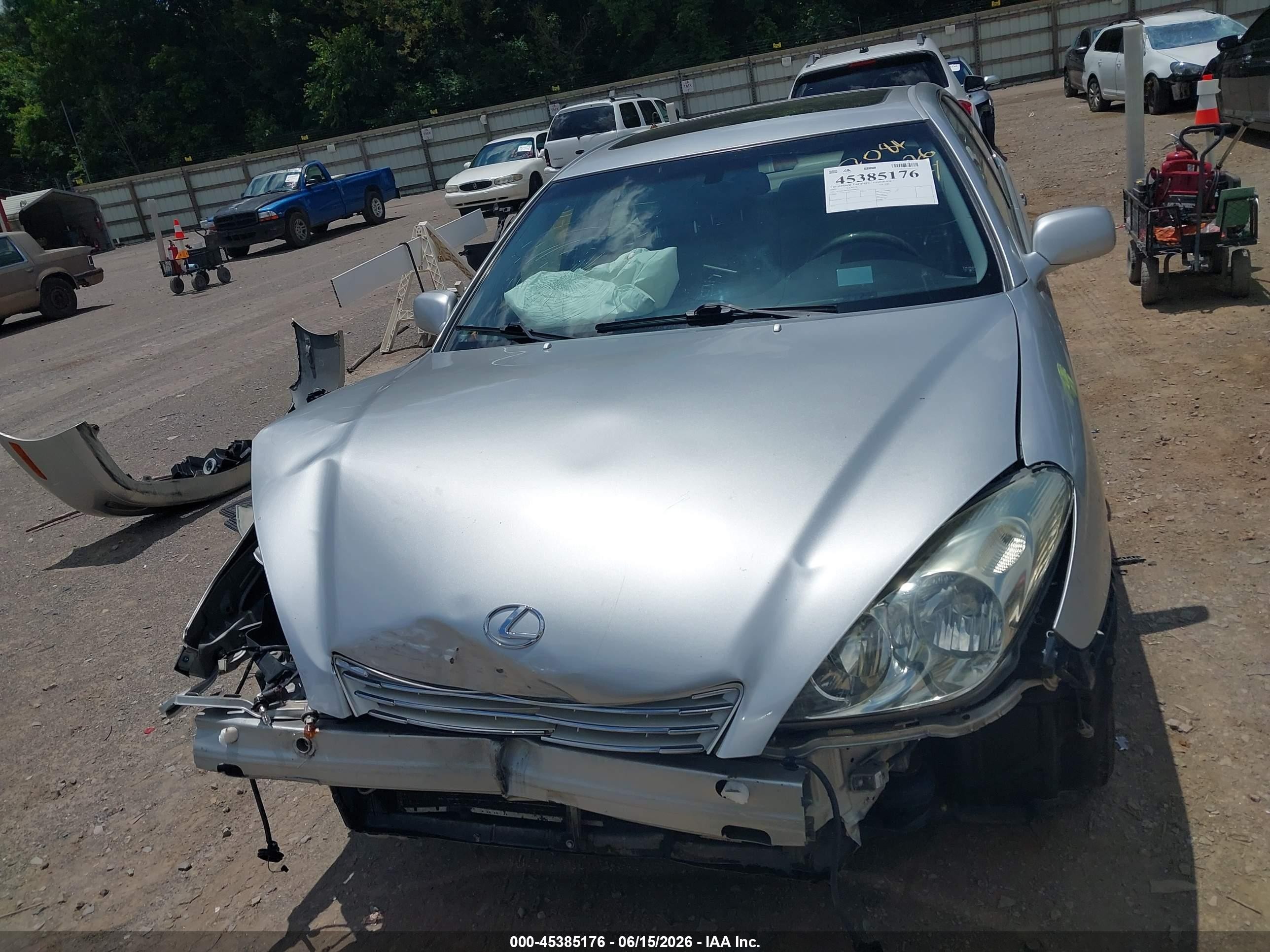 2003 Lexus Es 300   Серебряный vin: JTHBF30GX30149024