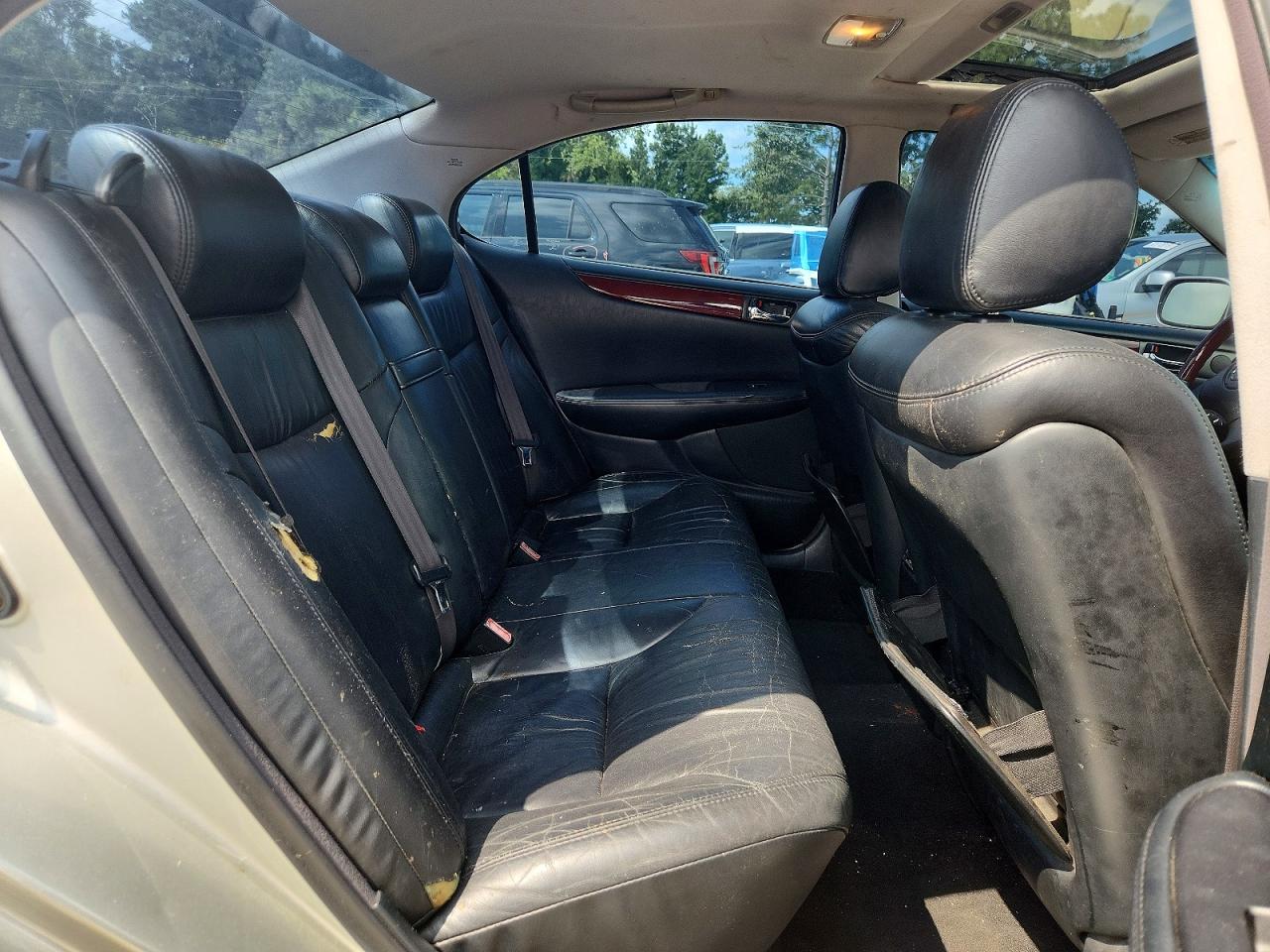 2003 Lexus Es 300 Silver vin: JTHBF30GX36019631