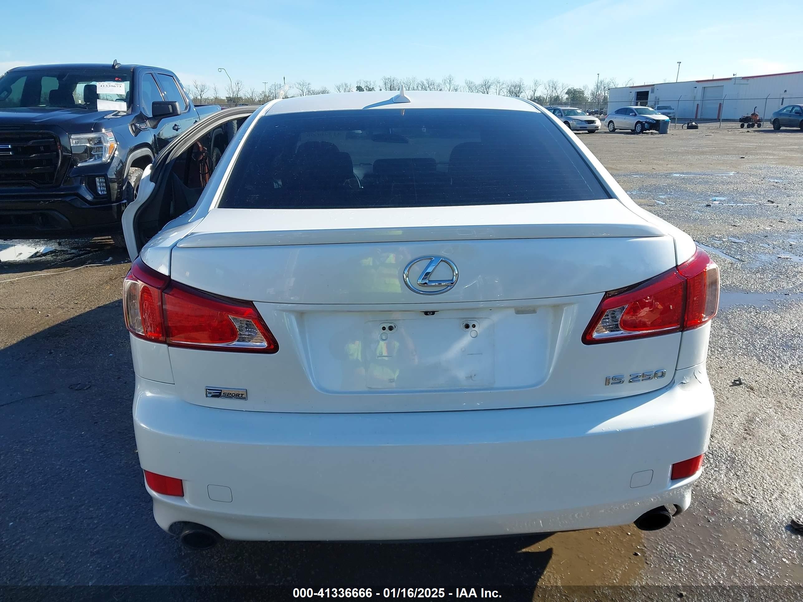 2012 Lexus Is 250   White vin: JTHBF5C20C5182094
