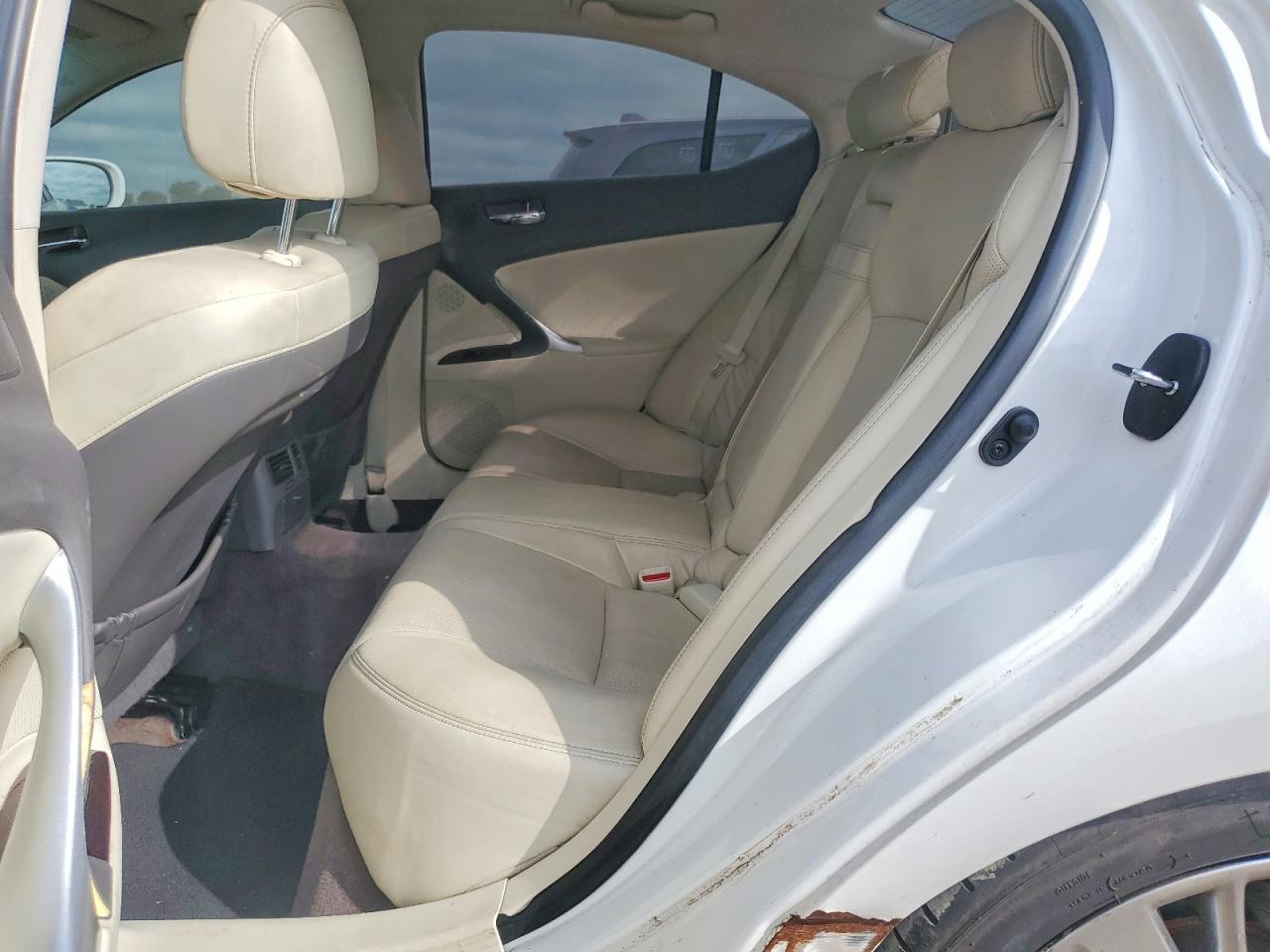 2010 Lexus Is 250 Base White vin: JTHBF5C21A2100159