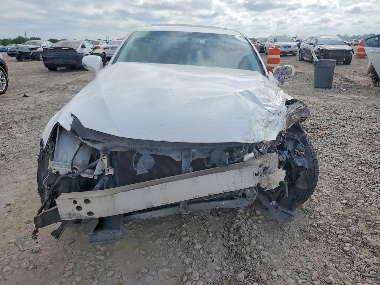 2010 Lexus Is 250 Base White vin: JTHBF5C21A2100159