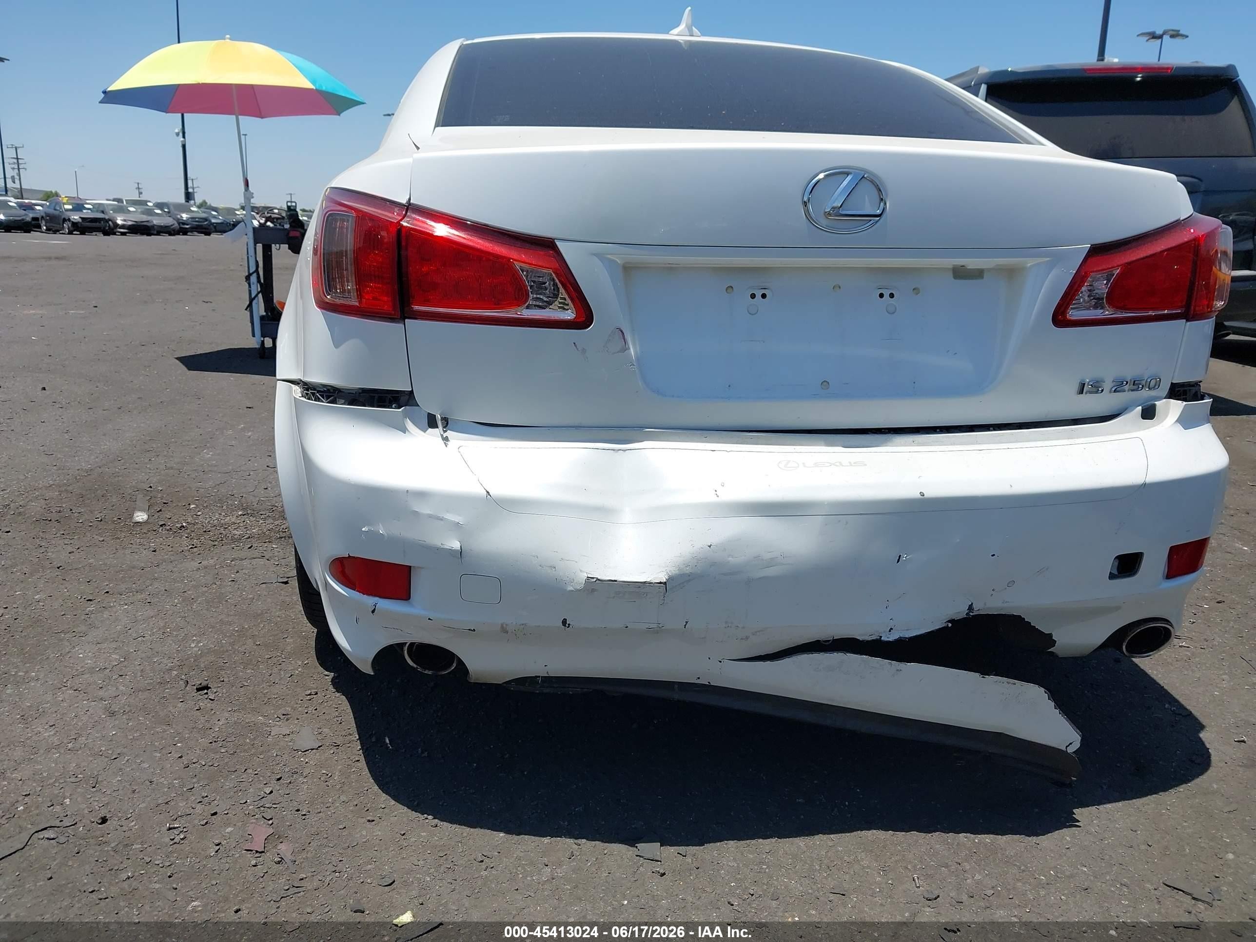 2012 Lexus Is 250   White vin: JTHBF5C21C5172304