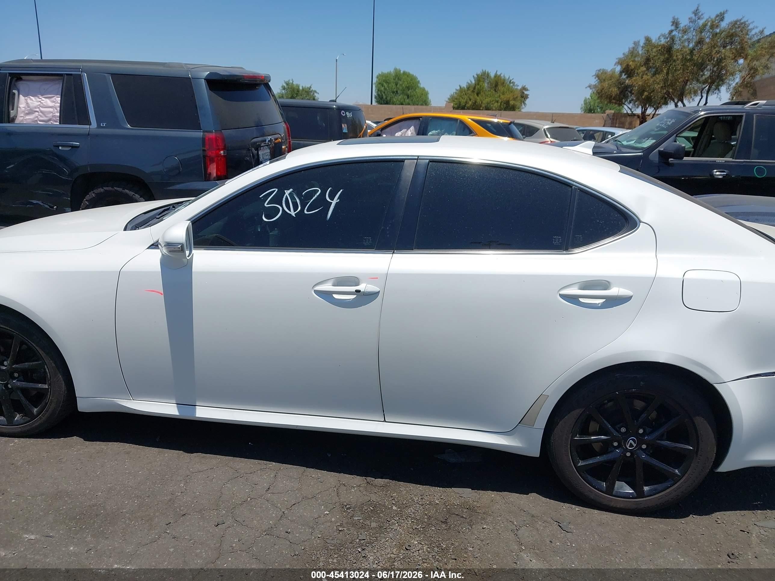 2012 Lexus Is 250   White vin: JTHBF5C21C5172304
