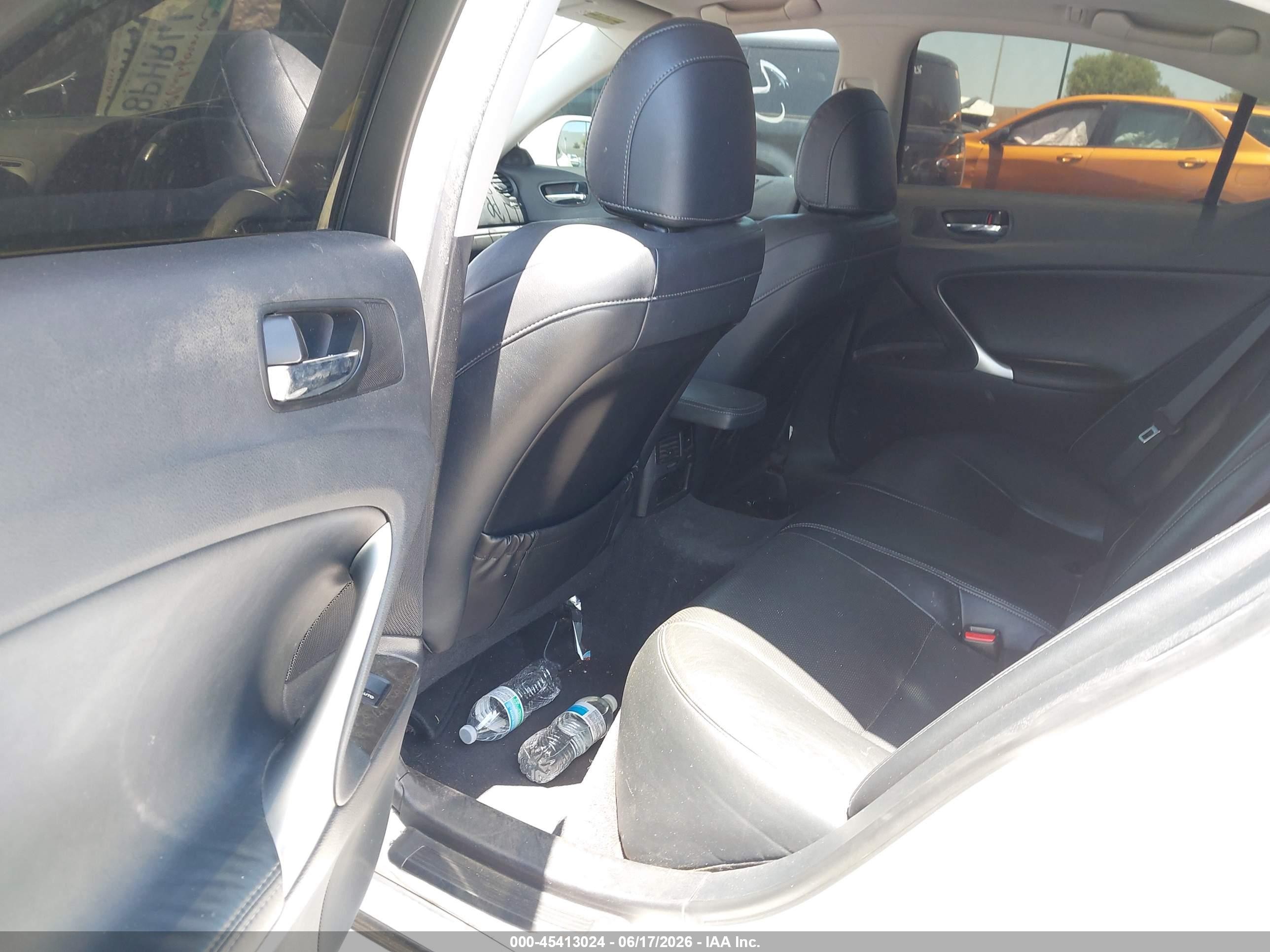 2012 Lexus Is 250   White vin: JTHBF5C21C5172304