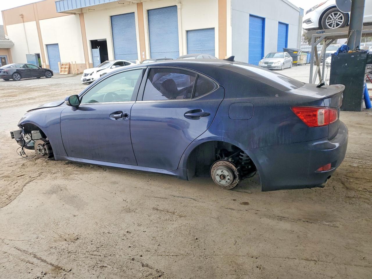 2012 Lexus Is 250 Base Blue vin: JTHBF5C21C5174943