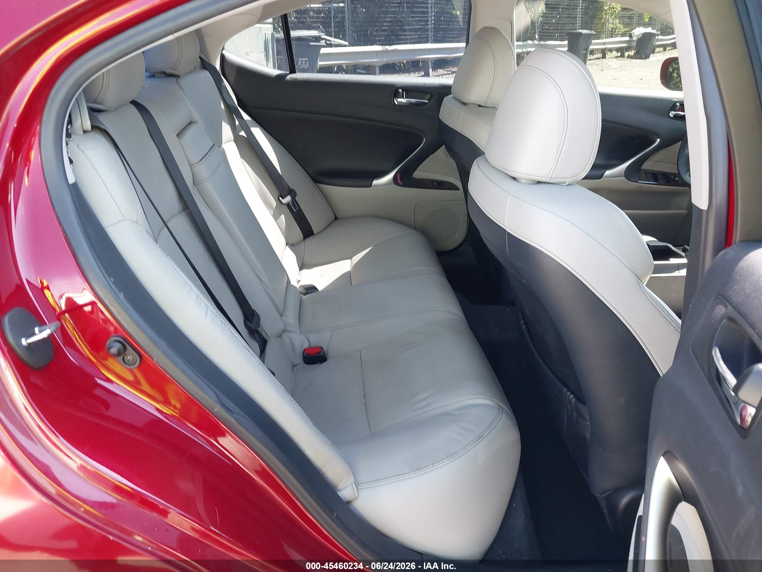 2013 Lexus Is 250   Red vin: JTHBF5C21D5185409