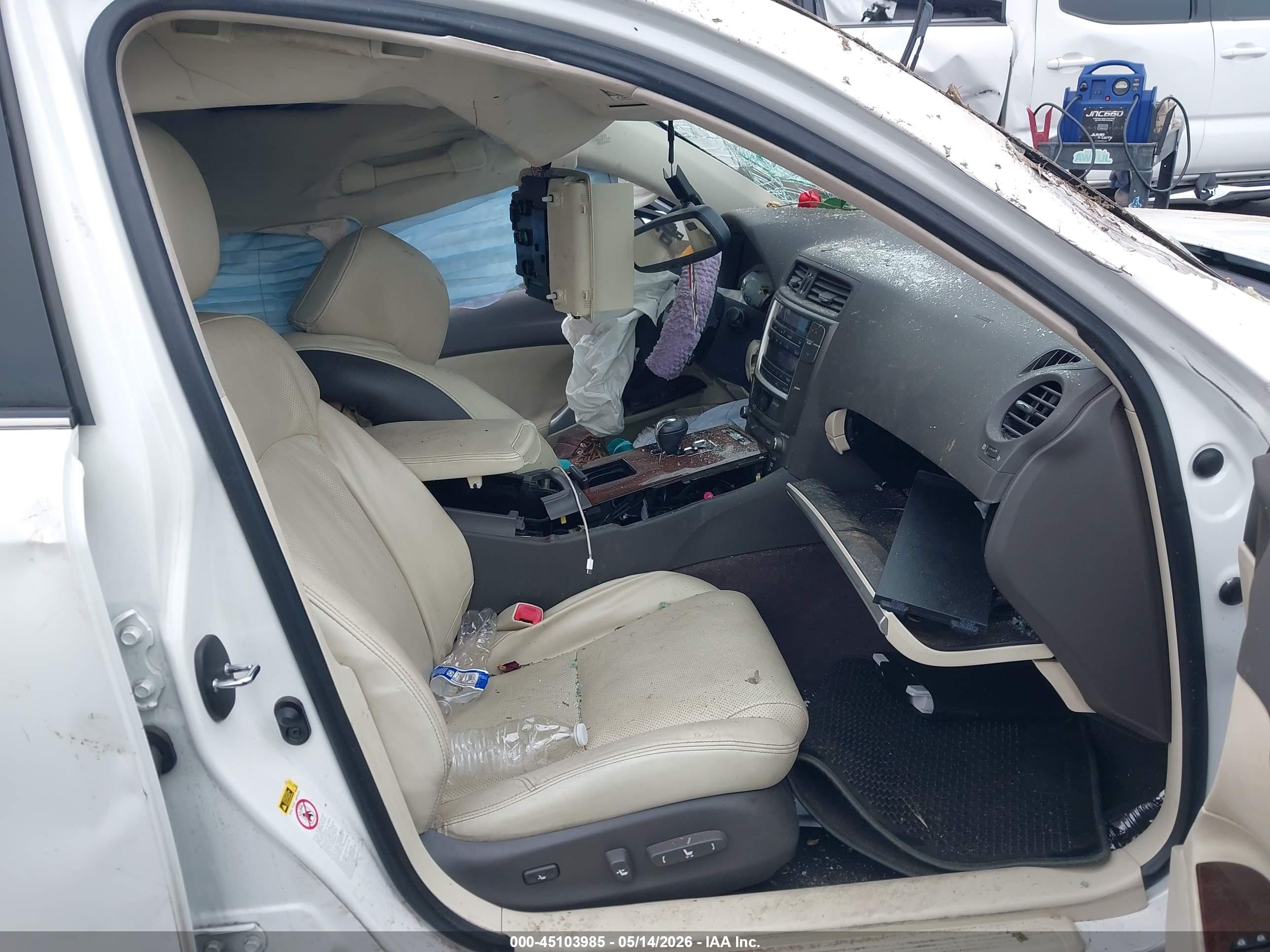 2013 Lexus Is 250   Белый vin: JTHBF5C21D5187449