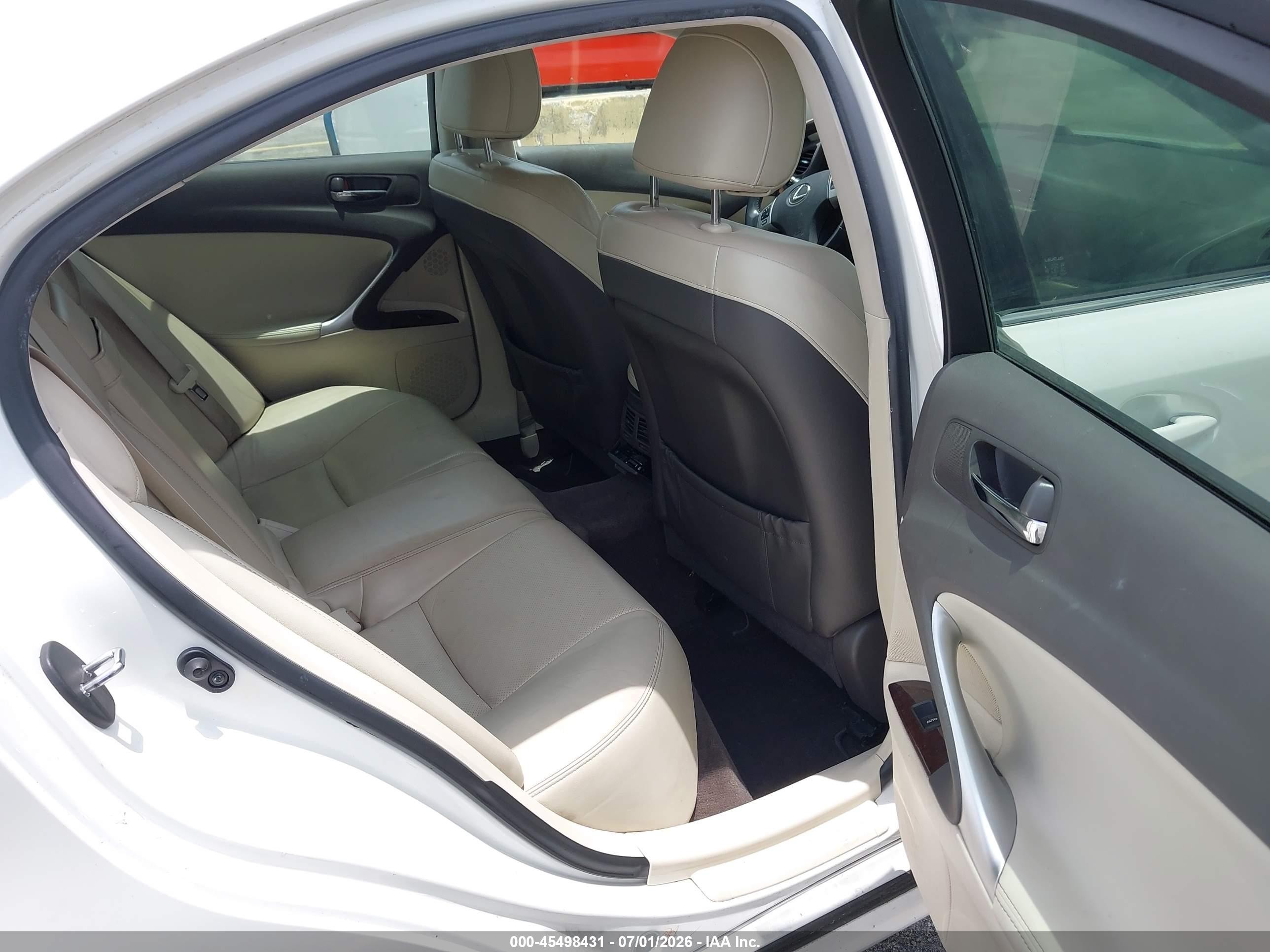 2013 Lexus Is 250   White vin: JTHBF5C21D5192814
