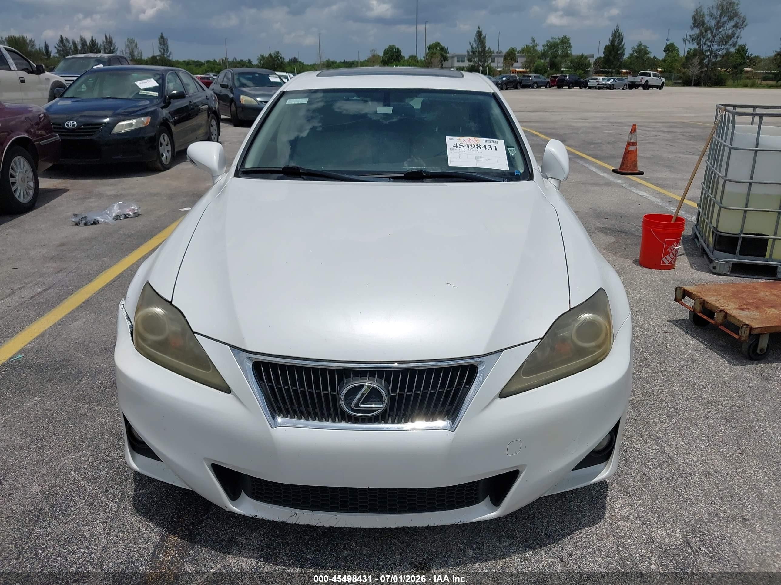 2013 Lexus Is 250   White vin: JTHBF5C21D5192814