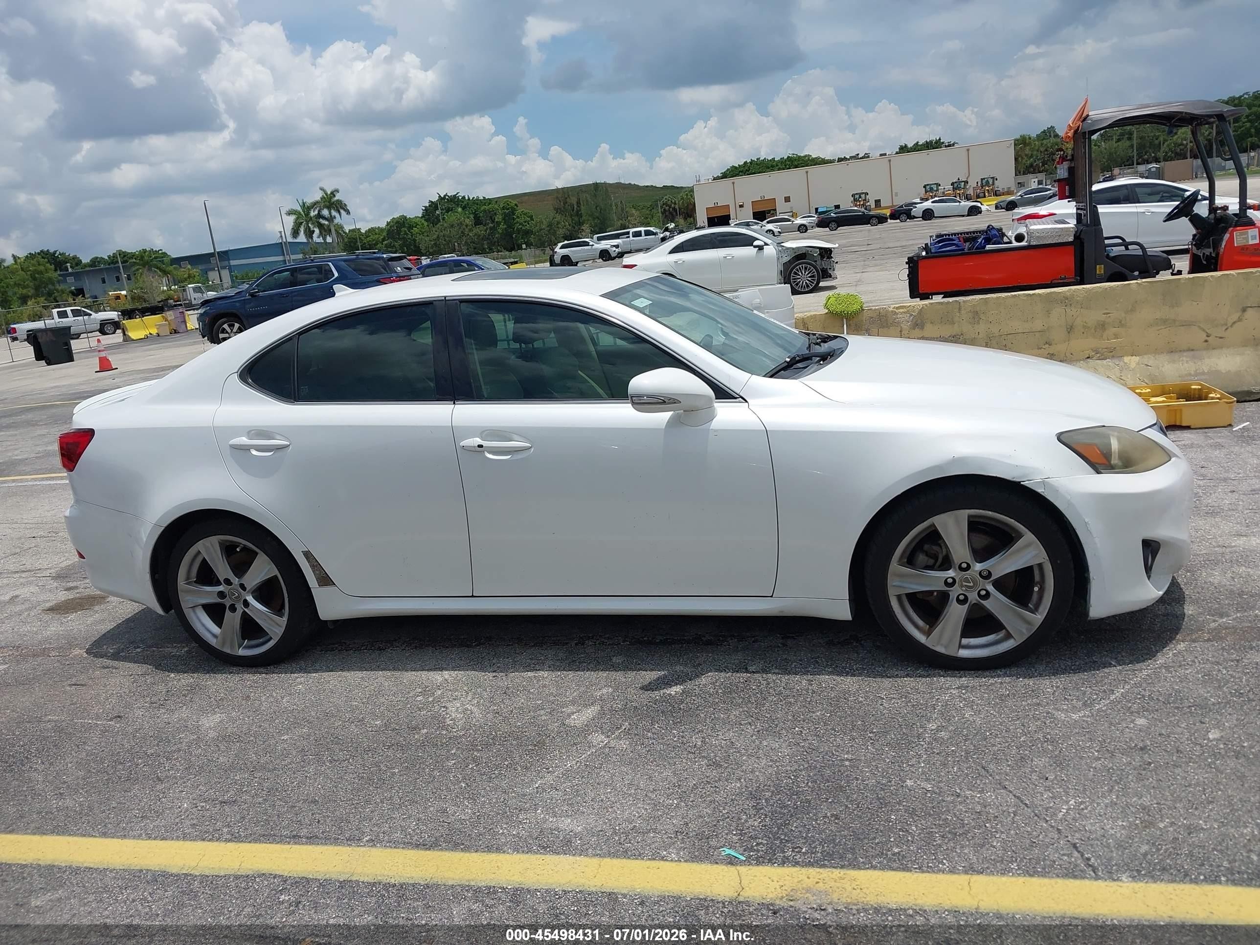2013 Lexus Is 250   White vin: JTHBF5C21D5192814