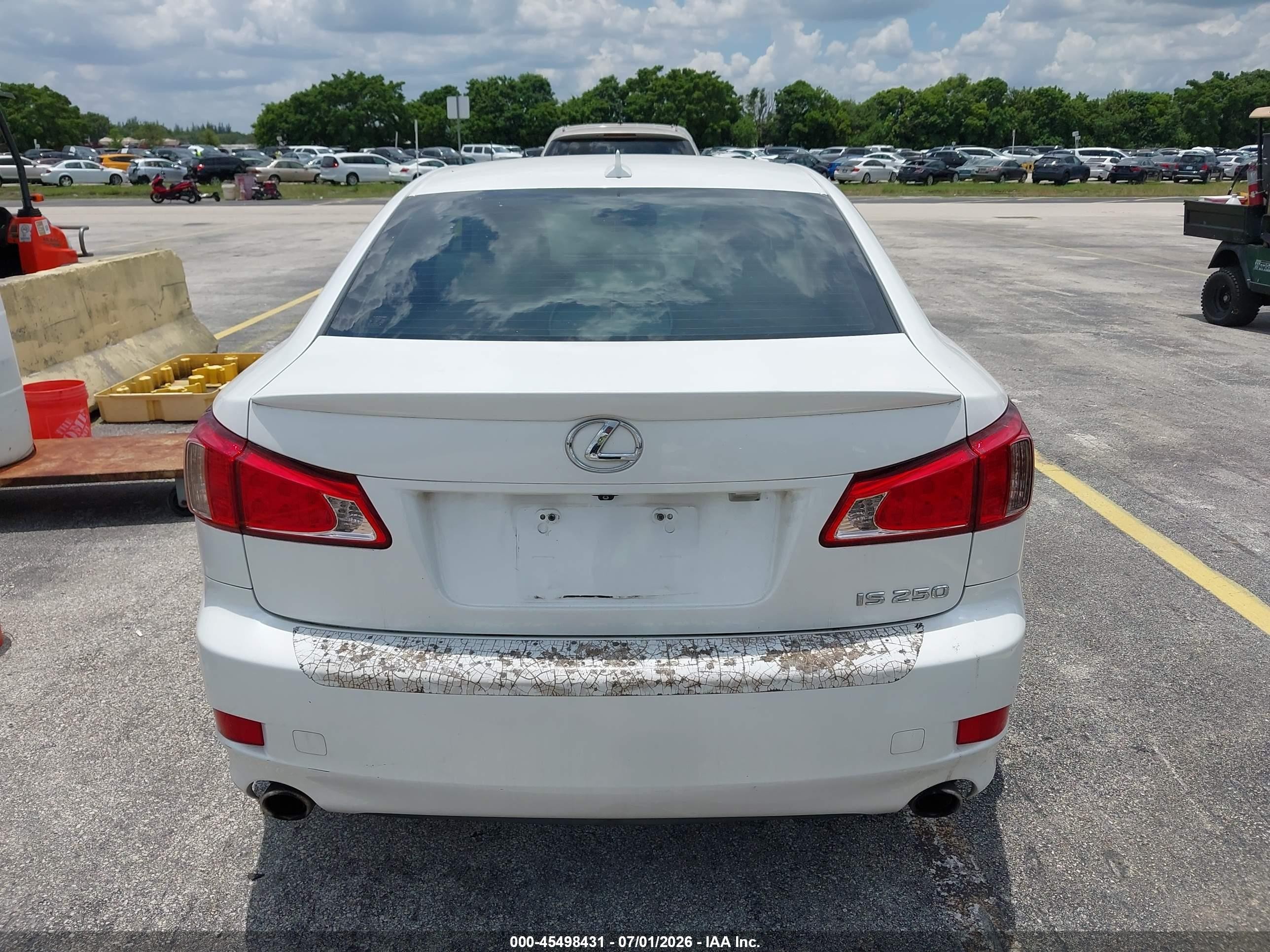 2013 Lexus Is 250   White vin: JTHBF5C21D5192814