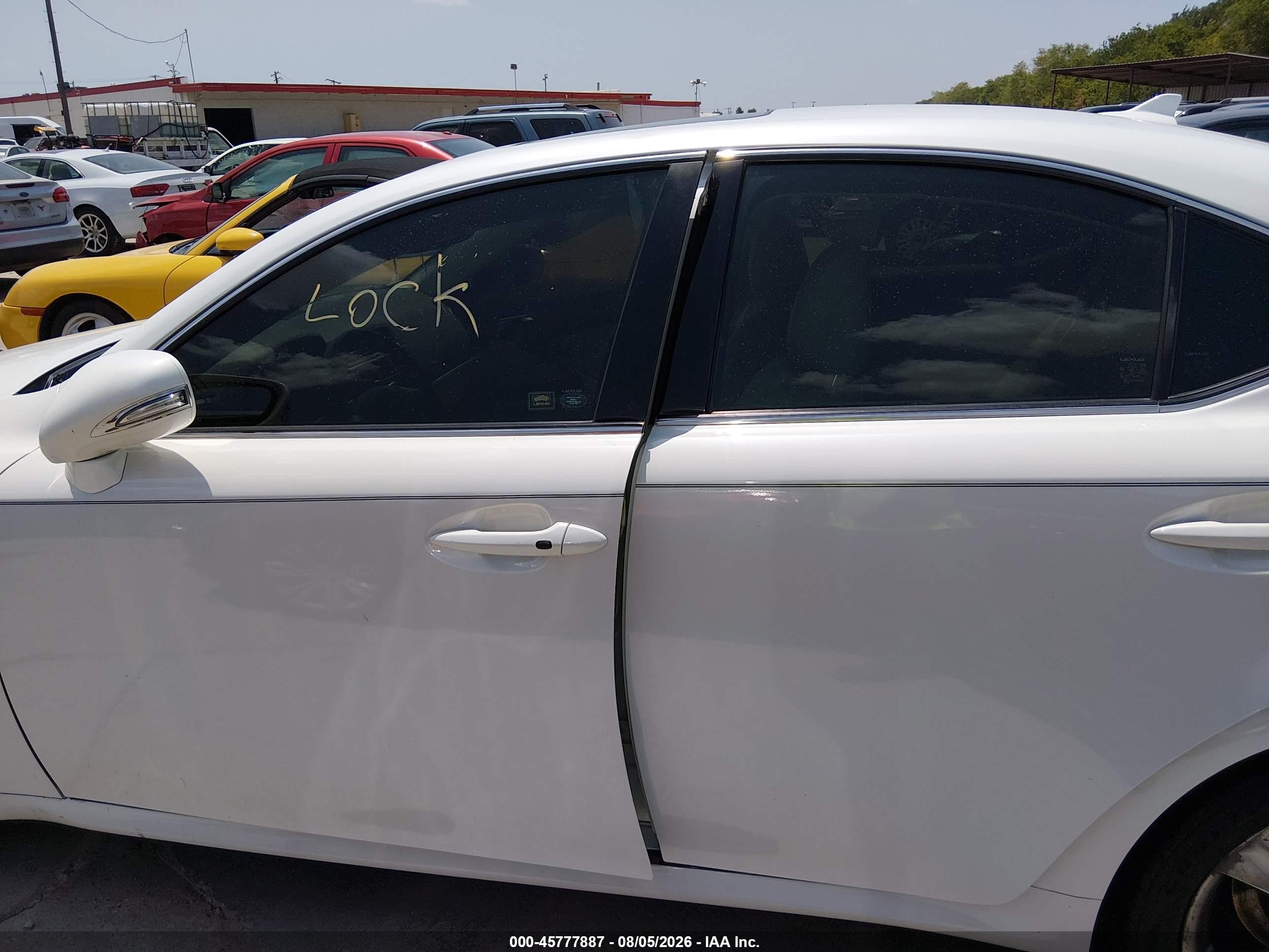 2011 Lexus Is 250   Белый vin: JTHBF5C22B5144574